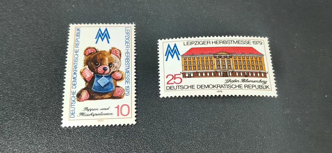 德国邮票专场，都是套票 德国邮票一套，1979年发行，莱比锡秋季博览会泰迪熊玩具  建筑2全，品相如图