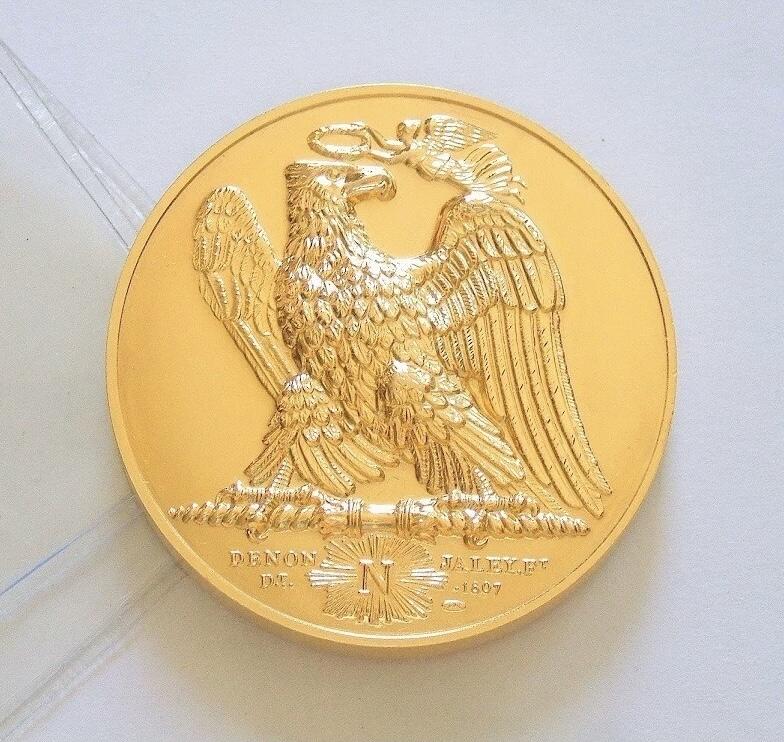 法国纪念1807年 拿破仑战争+雄鹰高浮雕精制大镀金章 40MM