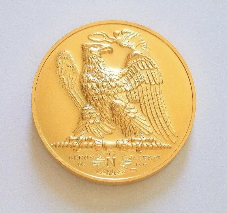 法国纪念1814年拿破仑退位+雄鹰高浮雕精制大镀金章 40MM