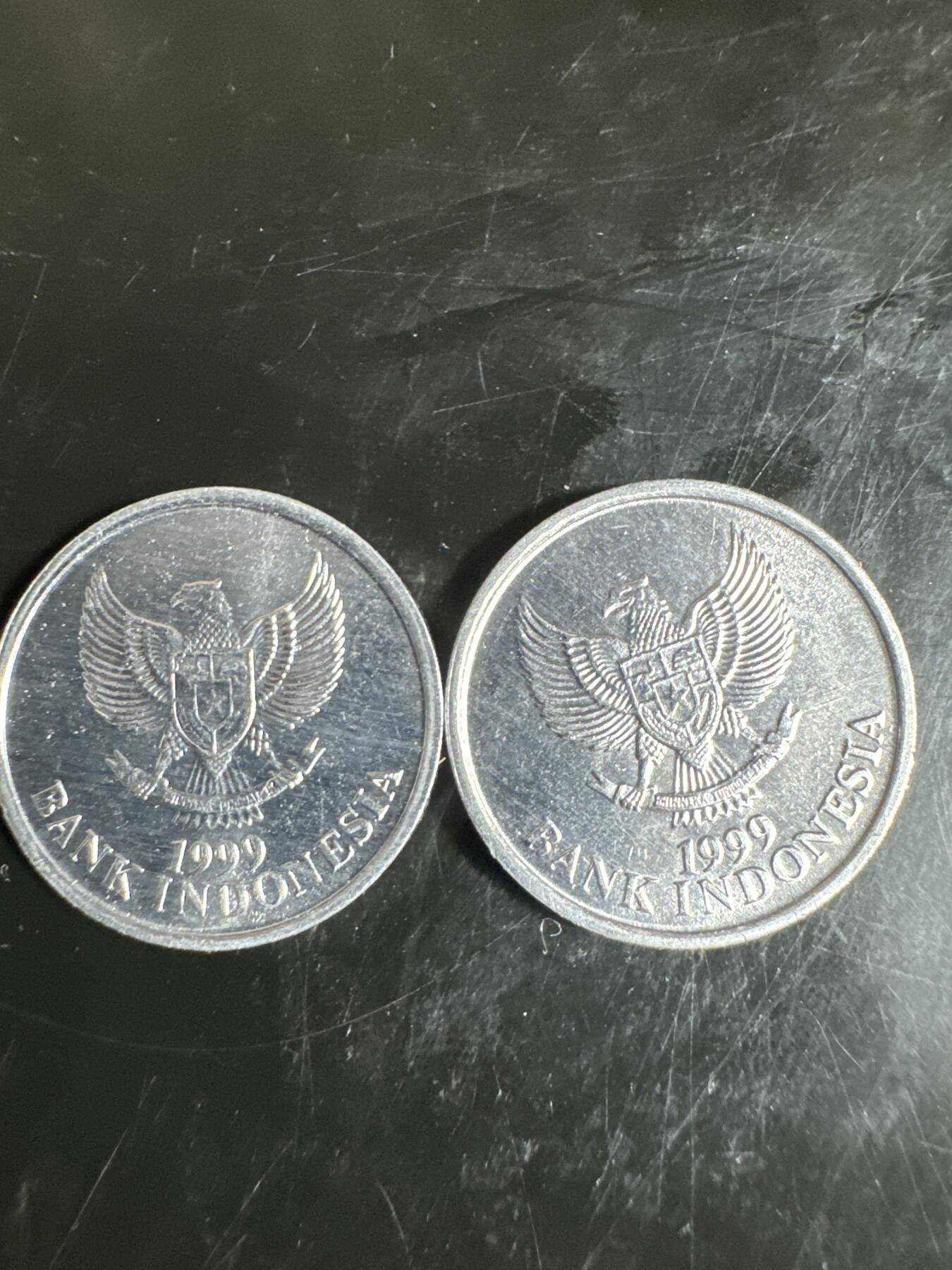 大家国庆快乐～今天还是一天发货哟～ 印度尼西亚50卢比（两枚）