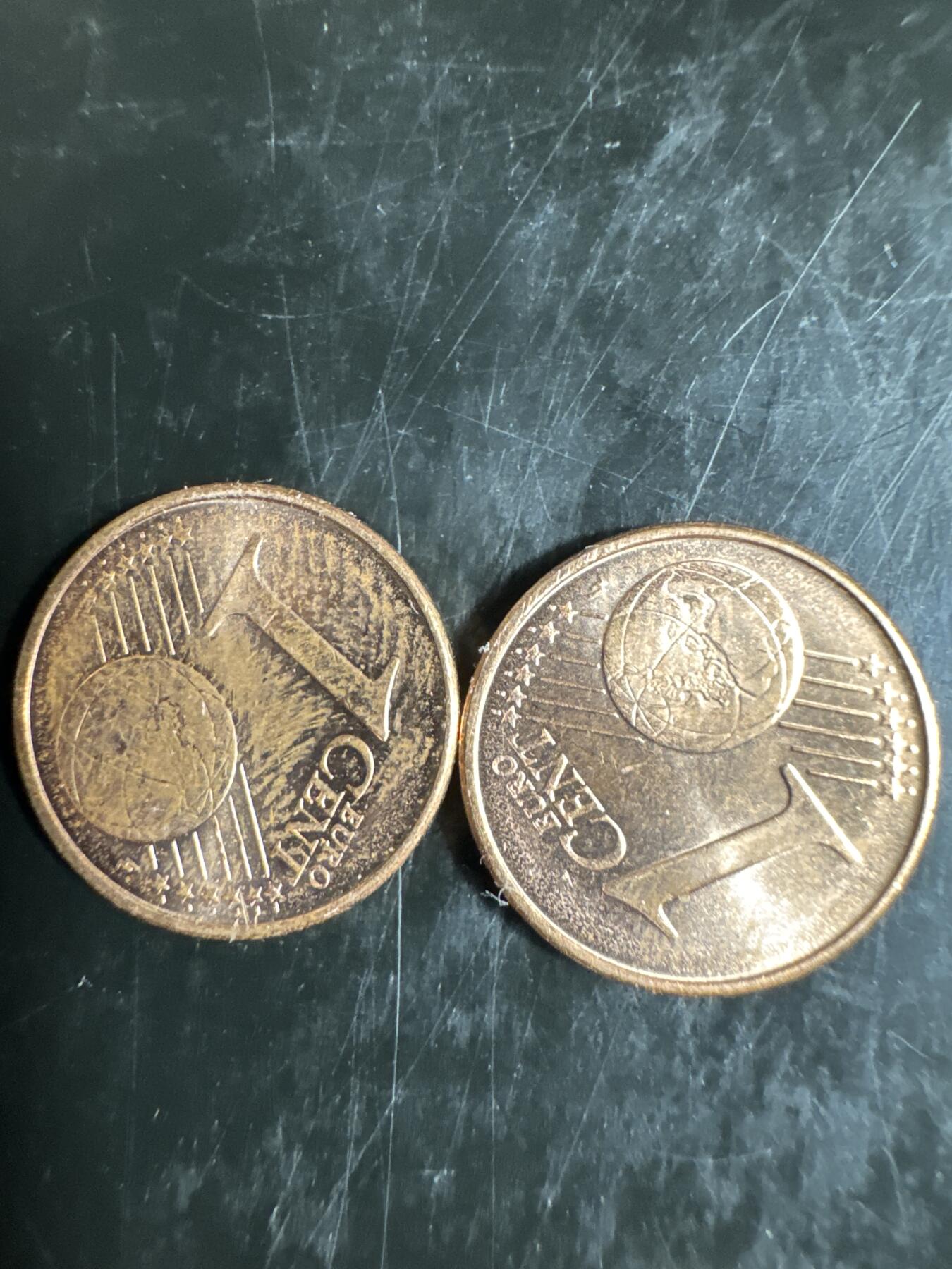 大家国庆快乐～今天还是一天发货哟～ 葡萄牙1欧元（两枚）