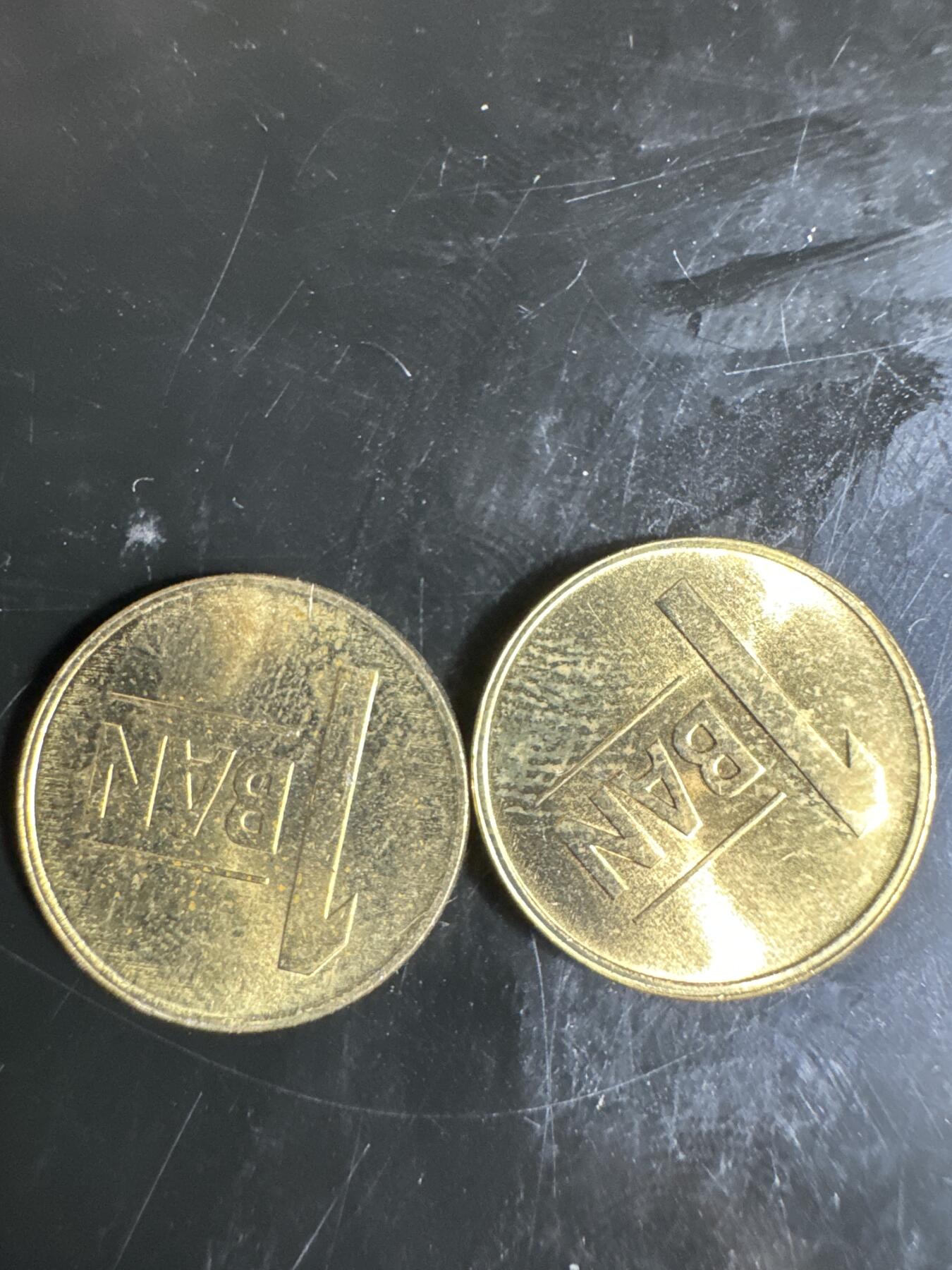 大家国庆快乐～今天还是一天发货哟～ 罗马尼亚1禁令（两枚）