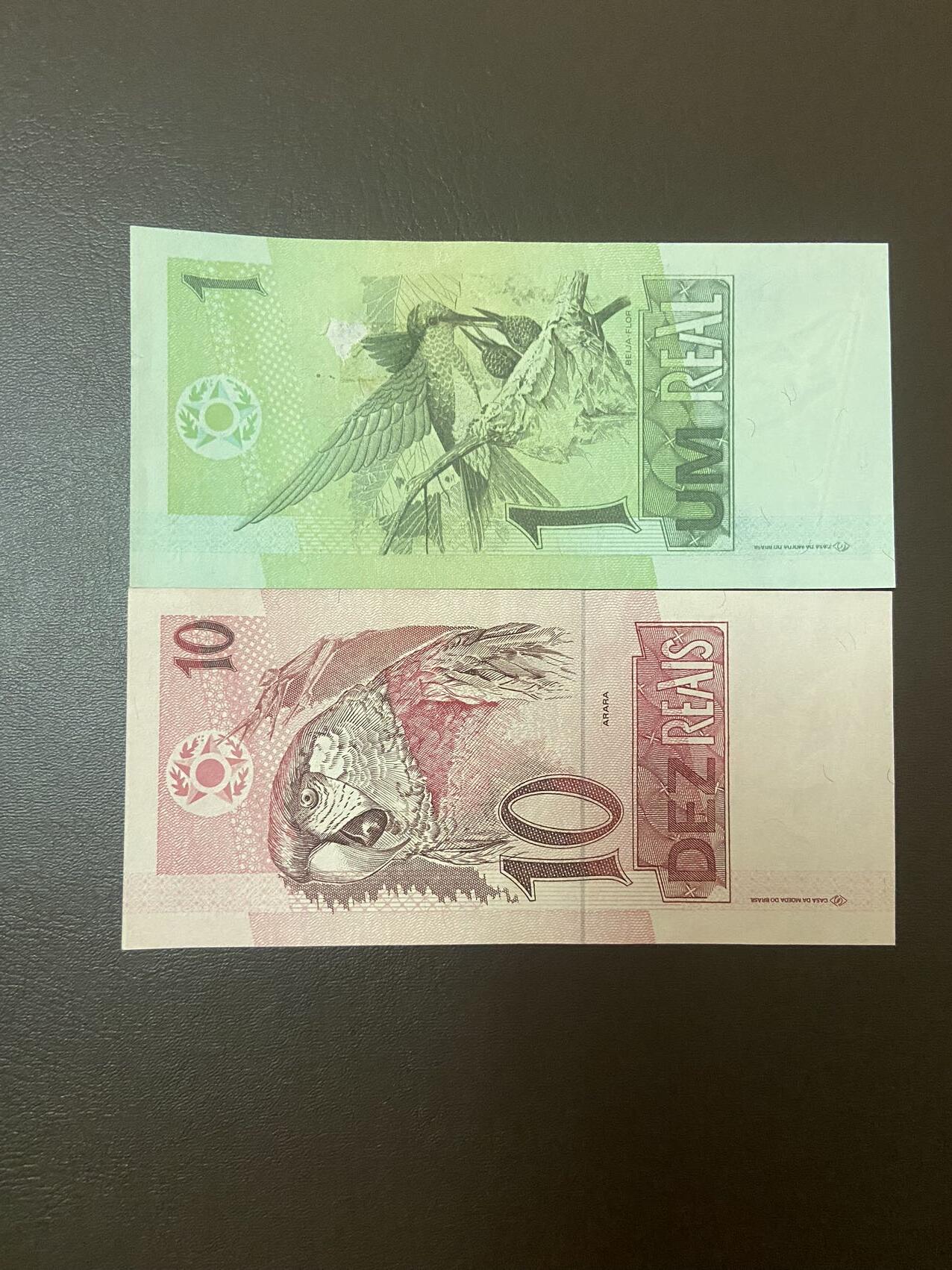 【炜奕收藏】，第十五期，裸钞专场 巴西初版雷亚尔两张，流通好品，1雷背面有胶