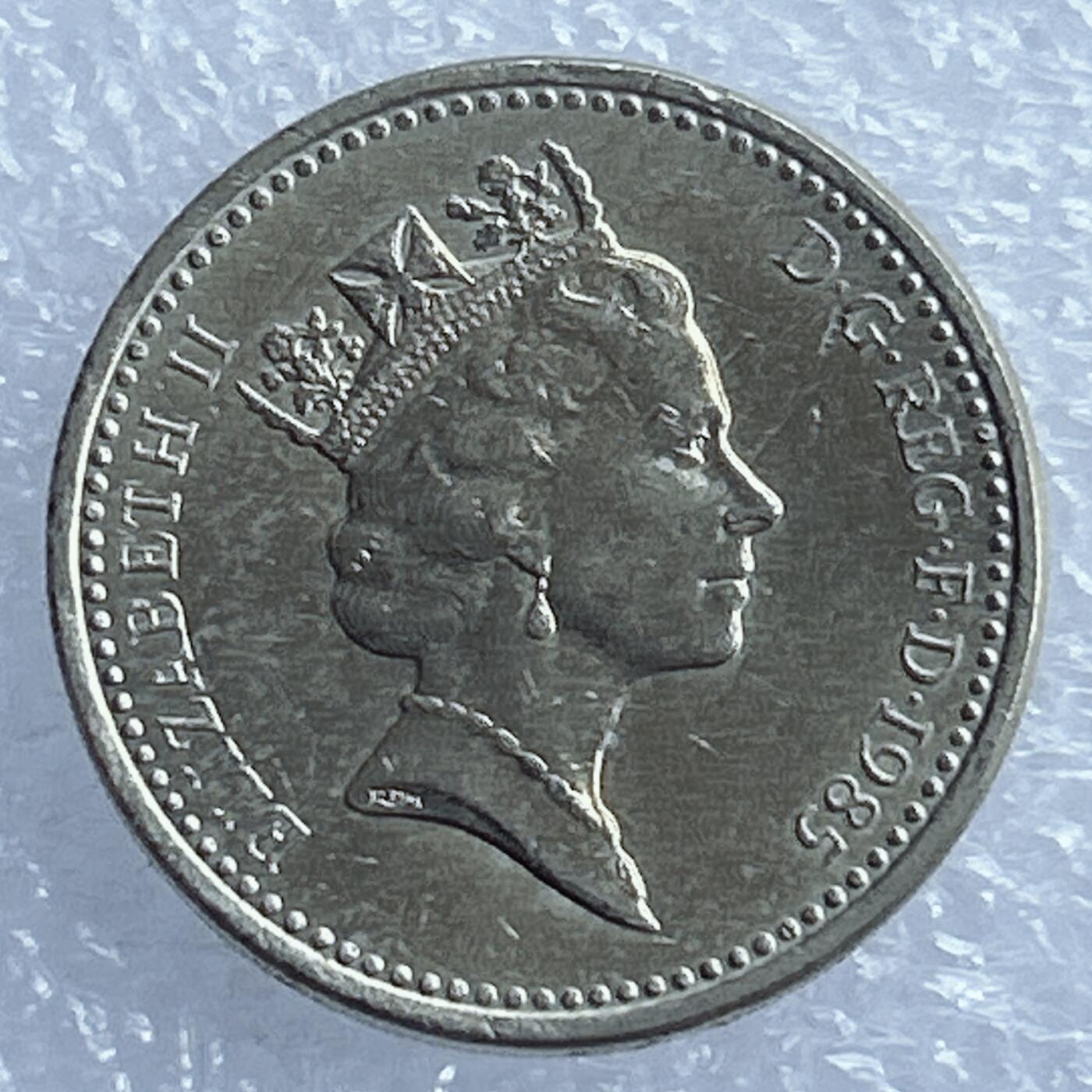 海外回流1元起拍小铺 各国钱币散币场 第17期 英国1985年份老1磅 威尔士韭葱和皇冠