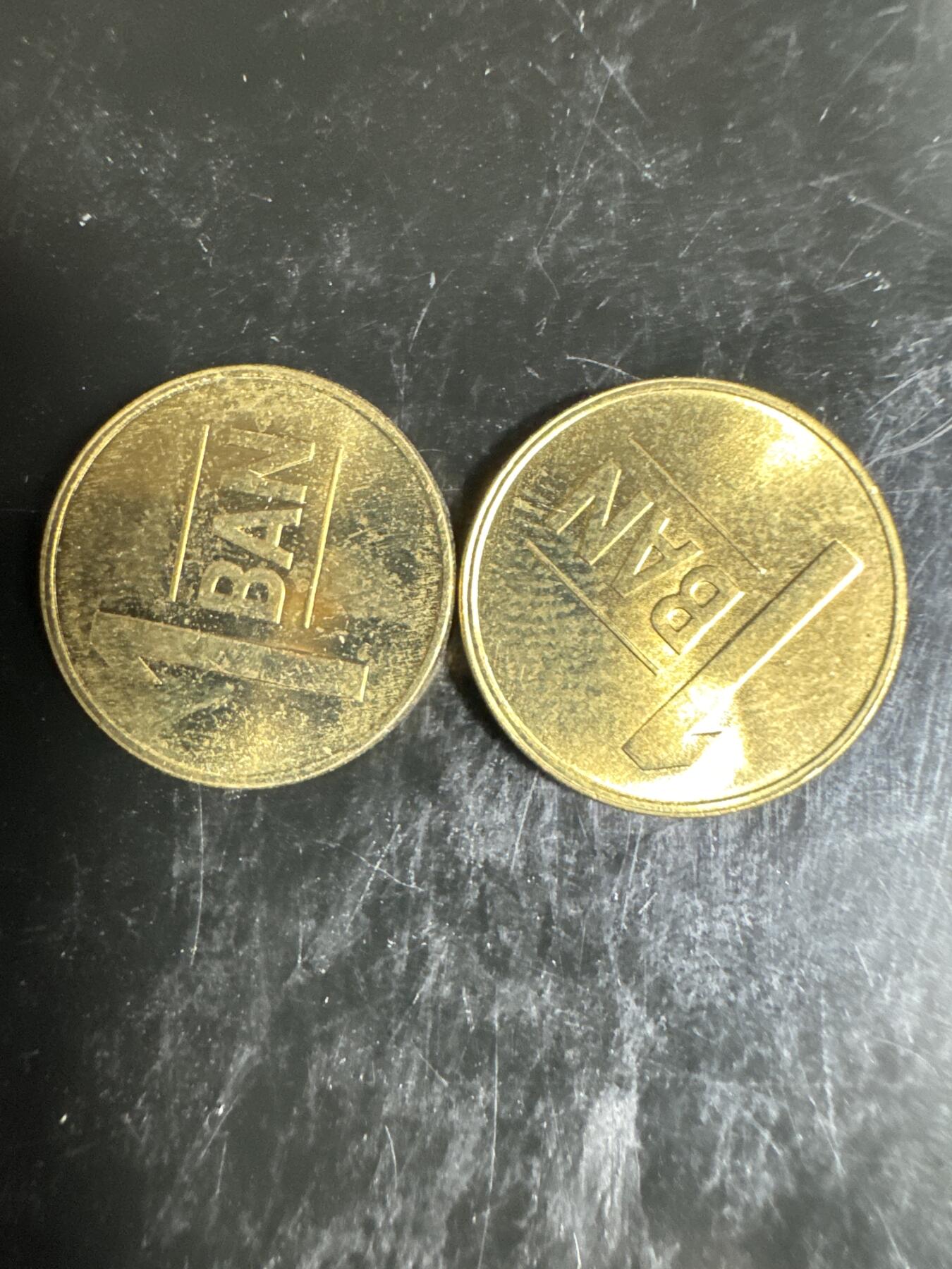 大家国庆快乐～今天还是一天发货哟～ 罗马尼亚1禁令（两枚）
