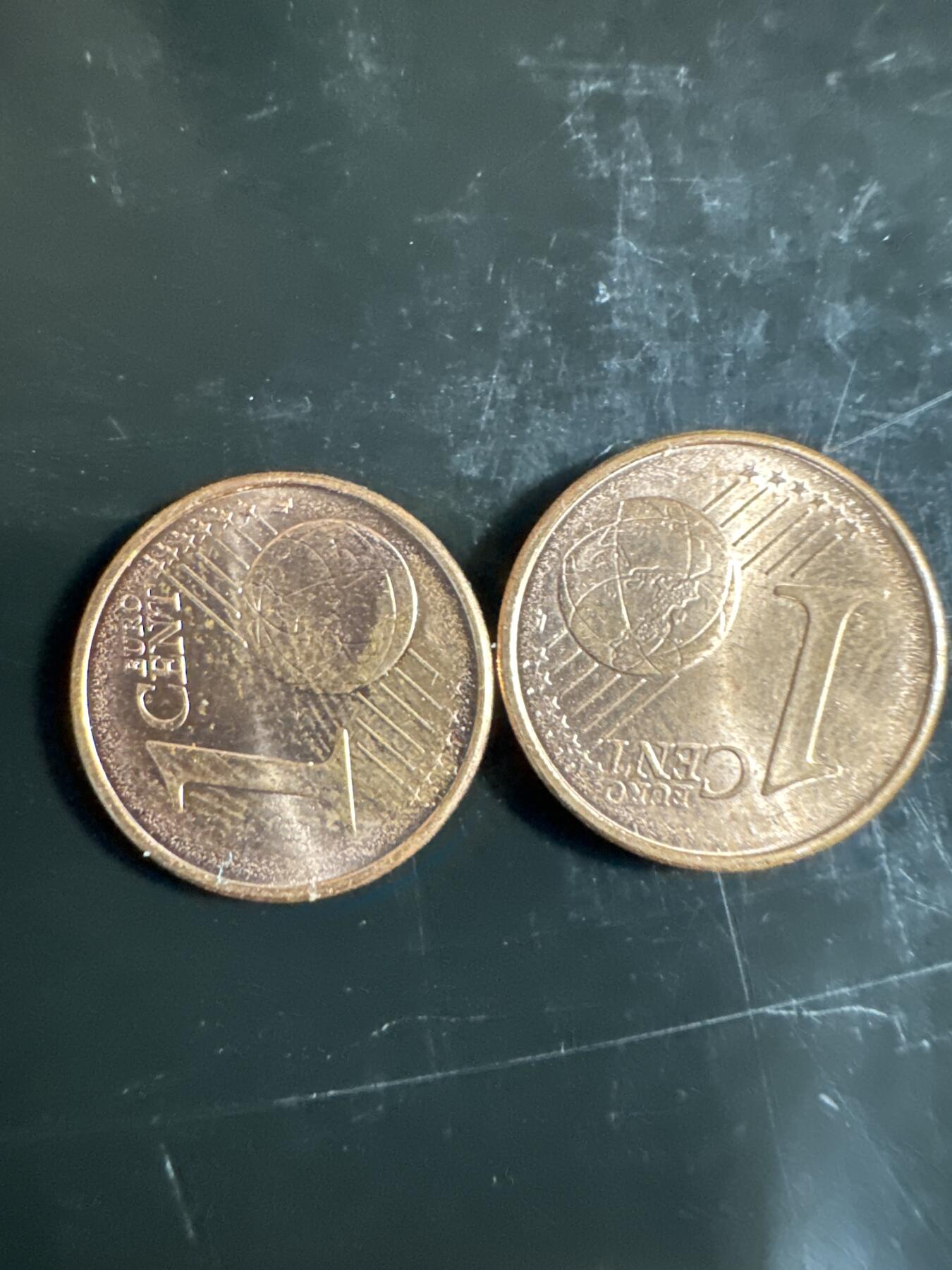 大家国庆快乐～今天还是一天发货哟～ 葡萄牙1欧元（两枚）