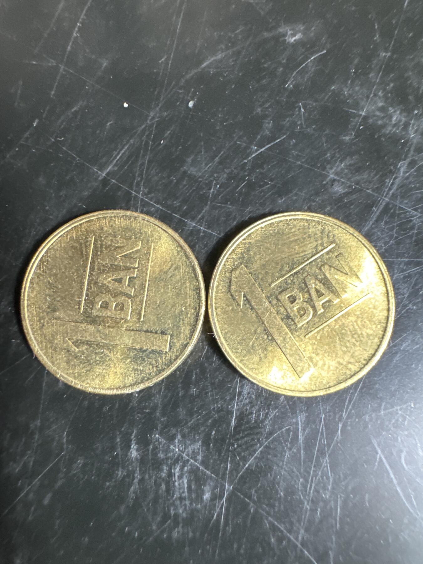 大家国庆快乐～今天还是一天发货哟～ 罗马尼亚1禁令（两枚）