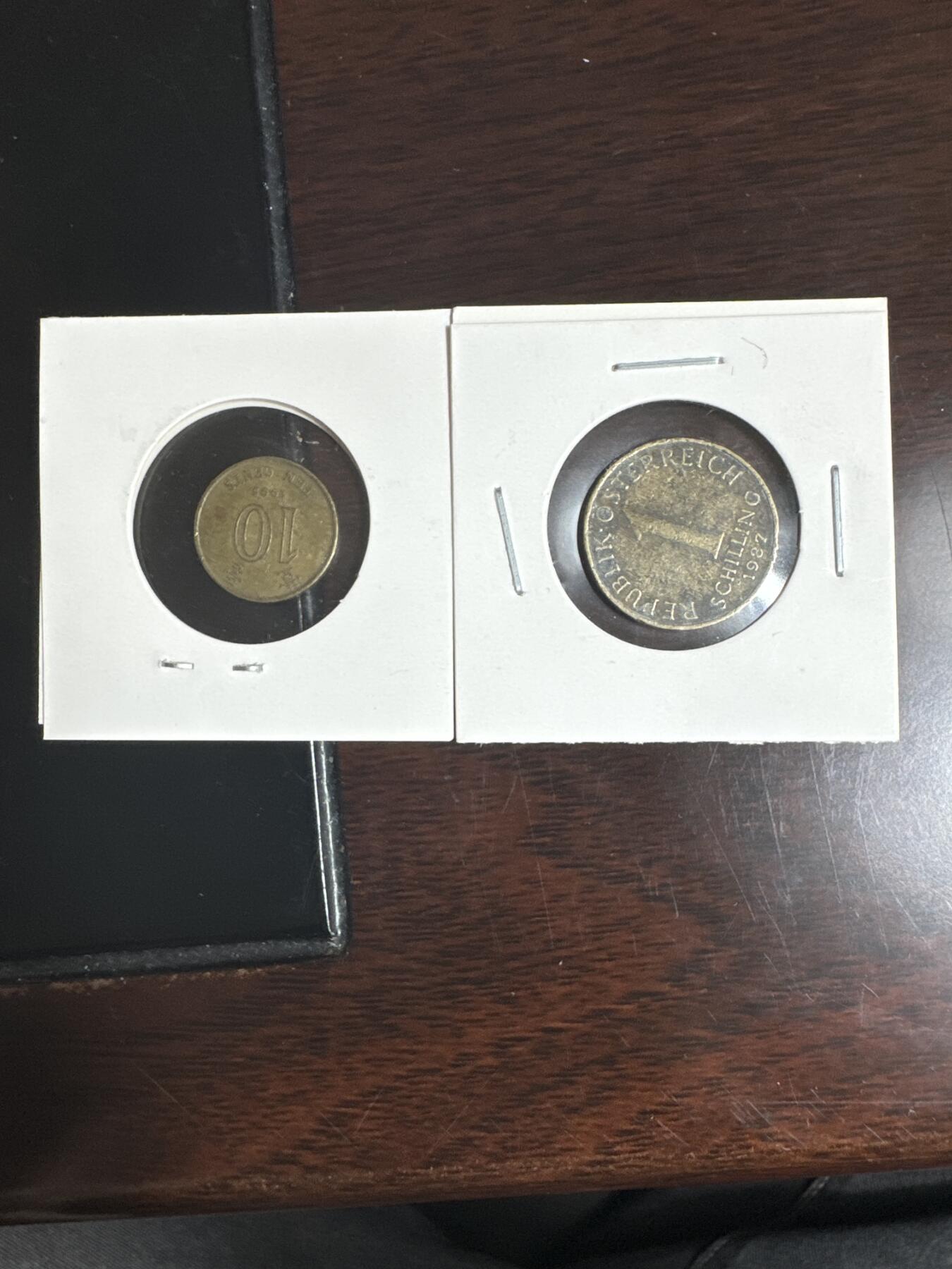 国庆大派送啦～照常发货呦～ 外国钱币（两枚）