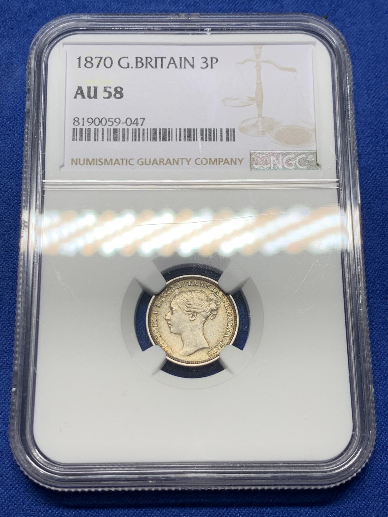 《竞宝斋》第315场 周日，周一，周二  3场连拍 （全场包邮） NGC AU58 英国小维3便士银币  较少年份  带彩 细节很好  略低评了