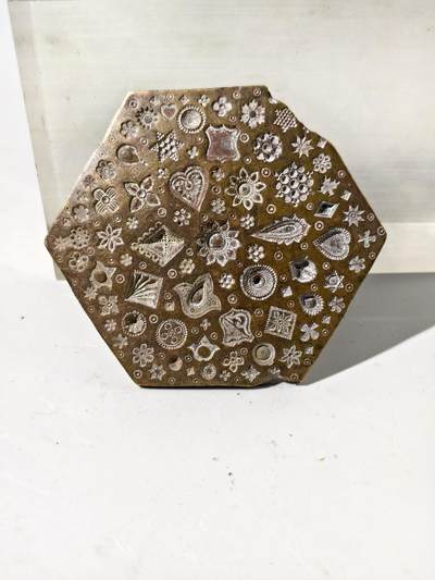 十一期新疆小崔一杂件拍卖 - 铜模具