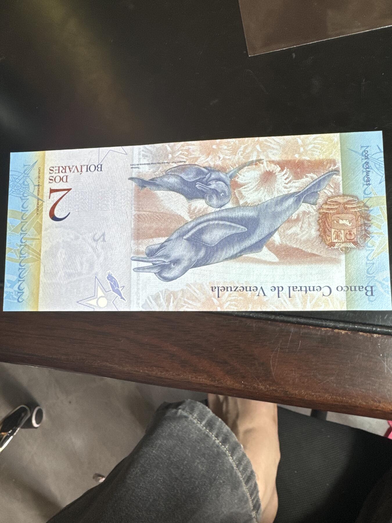国庆大派送啦～照常发货呦～ 委内瑞拉2玻利瓦尔