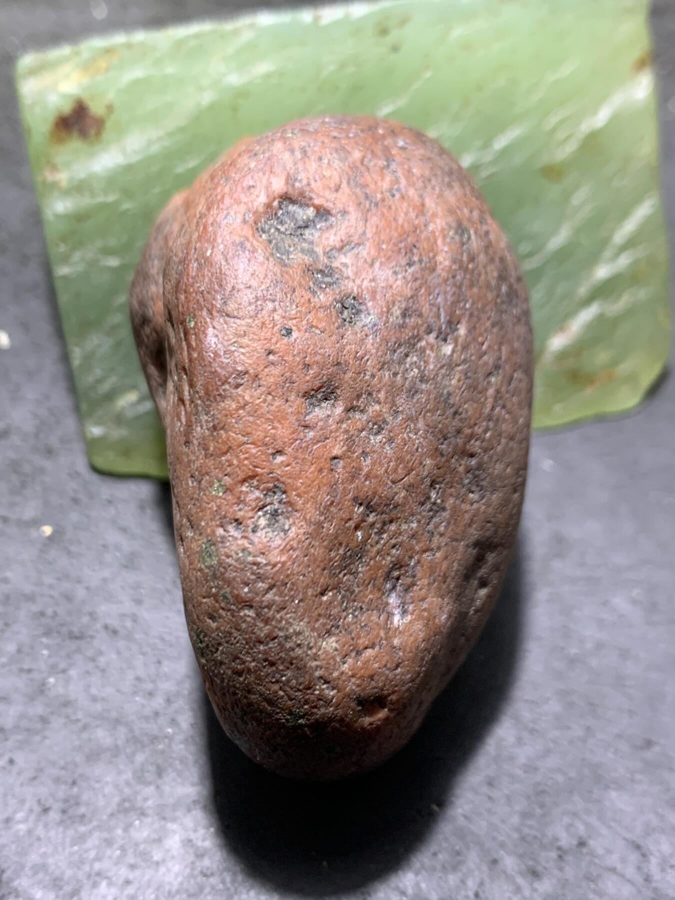 精美红皮原皮冰飘心开窗料南红玛瑙原石一颗，