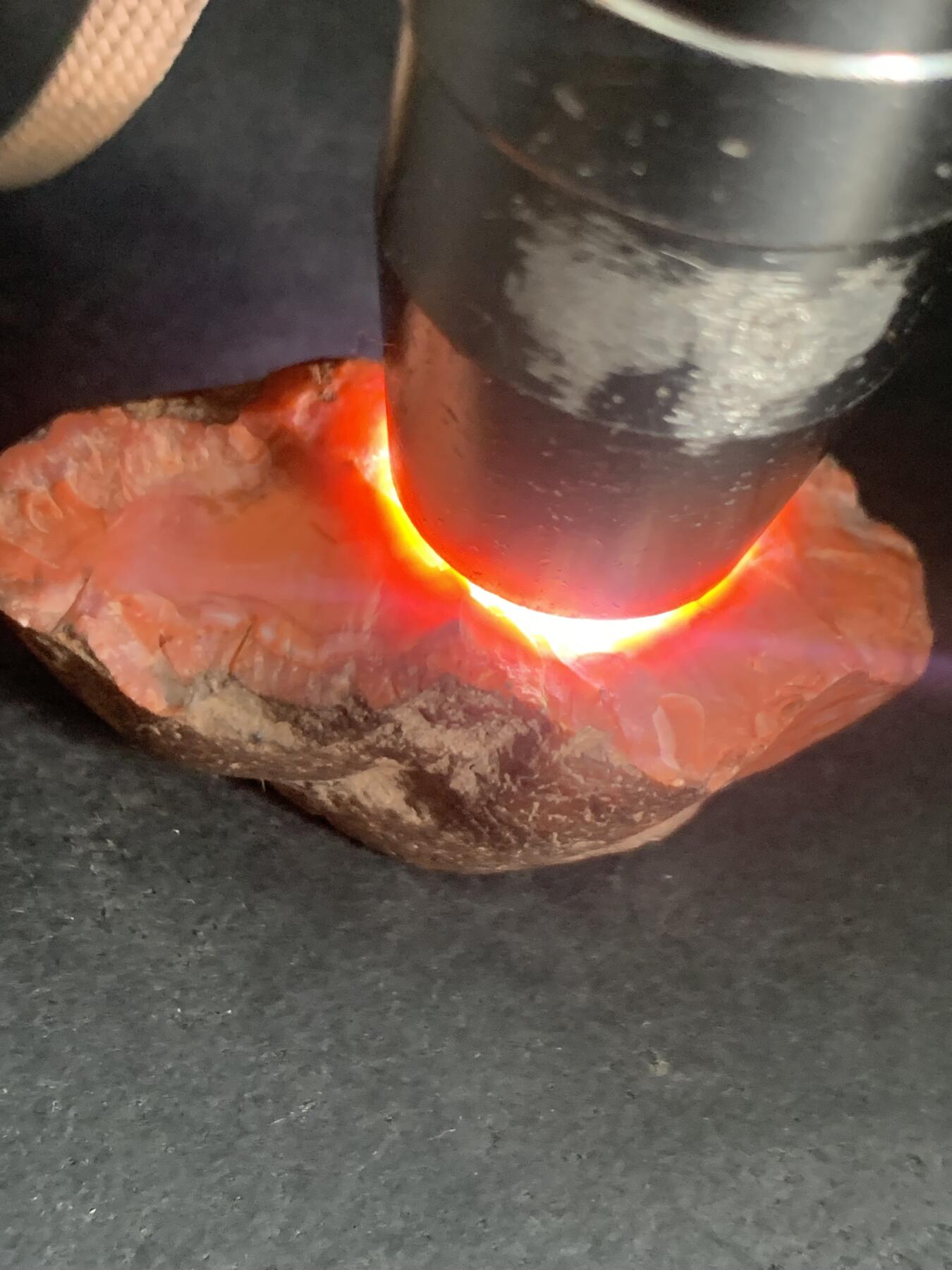 精美大开口满肉南红玛瑙原石一颗