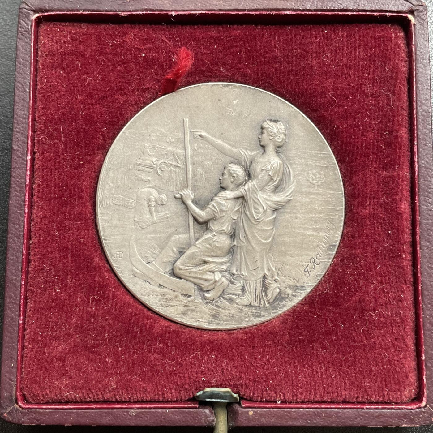 「木头集藏」章牌专场-第48期 Rasumny～法国农业原盒银章  直径：42 mm，36.6 g，边铭：菱形厂标 ARGENT 野猪头银标 ，原盒正常使用
