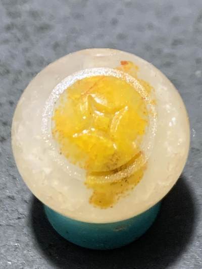 精美冰飘金沙鸡油黄战国红玛瑙手工雕刻金币珠一颗 - 精美冰飘金沙鸡油黄战国红玛瑙手工雕刻金币珠一颗
