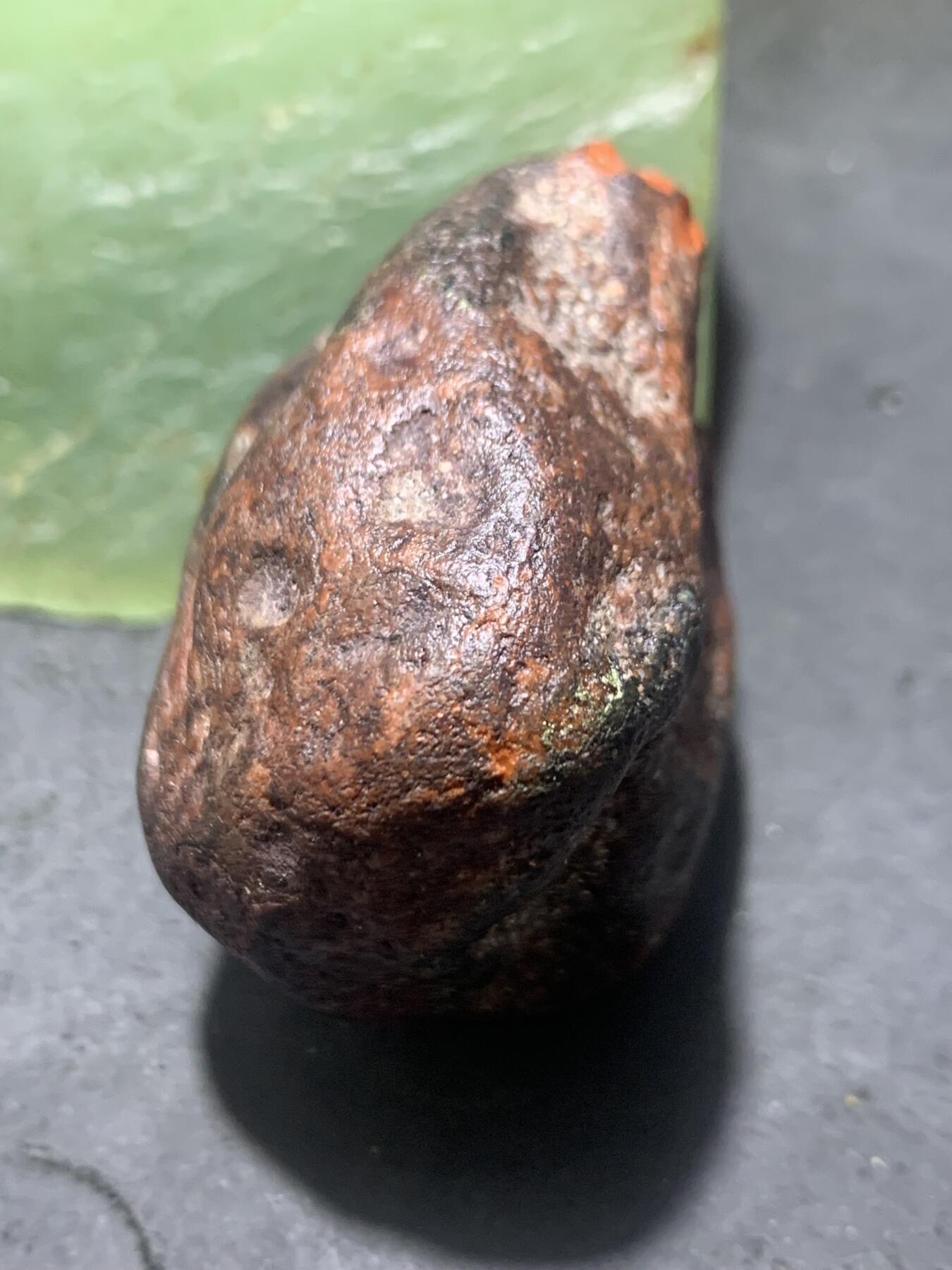 精美原皮开口冰飘柿子红南红玛瑙原石一颗，