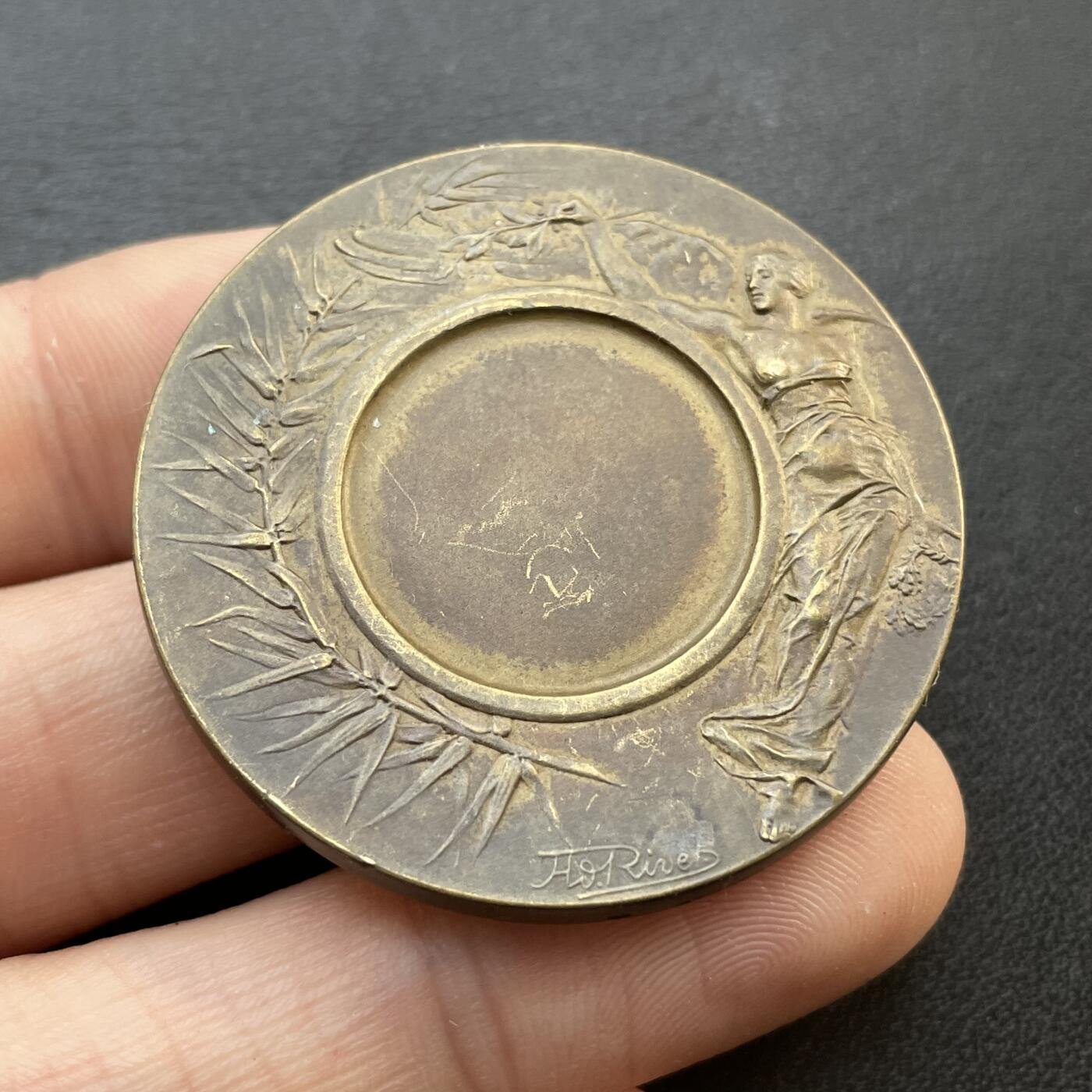 「木头集藏」章牌专场-第48期 Rivet ~法国戎装玛丽安娜铜章 直径：40 mm，30 g，边铭：方形厂标 BRONZE