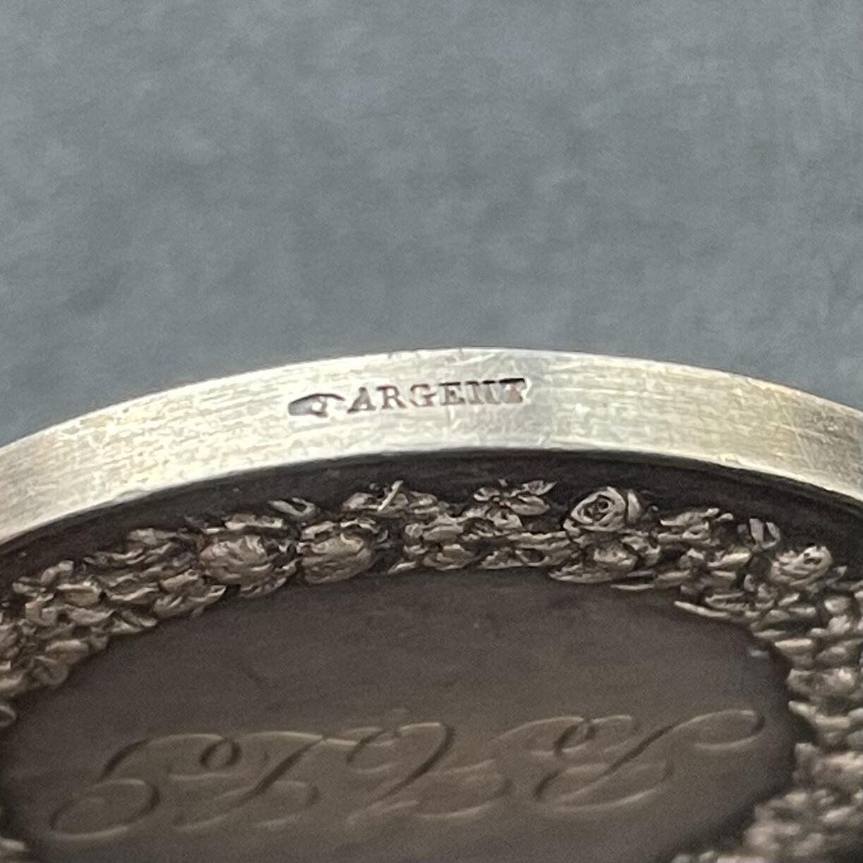「木头集藏」章牌专场-第48期 1859年法国婚礼银章  直径：33 mm，16 g，边铭：手指 ARGENT （1845-1860年）