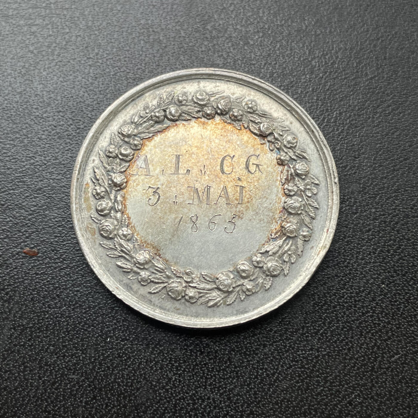「木头集藏」章牌专场-第48期 1865年法国婚礼银章  直径：32  mm，13.7 g，边铭：蜜蜂 ARGENT 