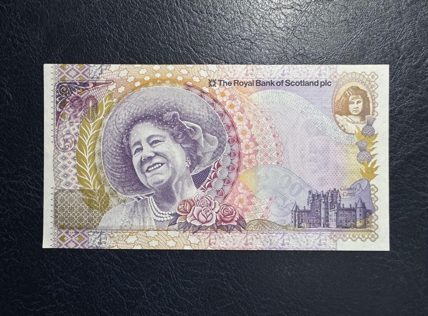 收藏联盟Quantum Auction 第383期拍卖  苏格兰皇家银行2000年20镑伊丽莎白王太后100周岁纪念钞 品相UNC 号码无47