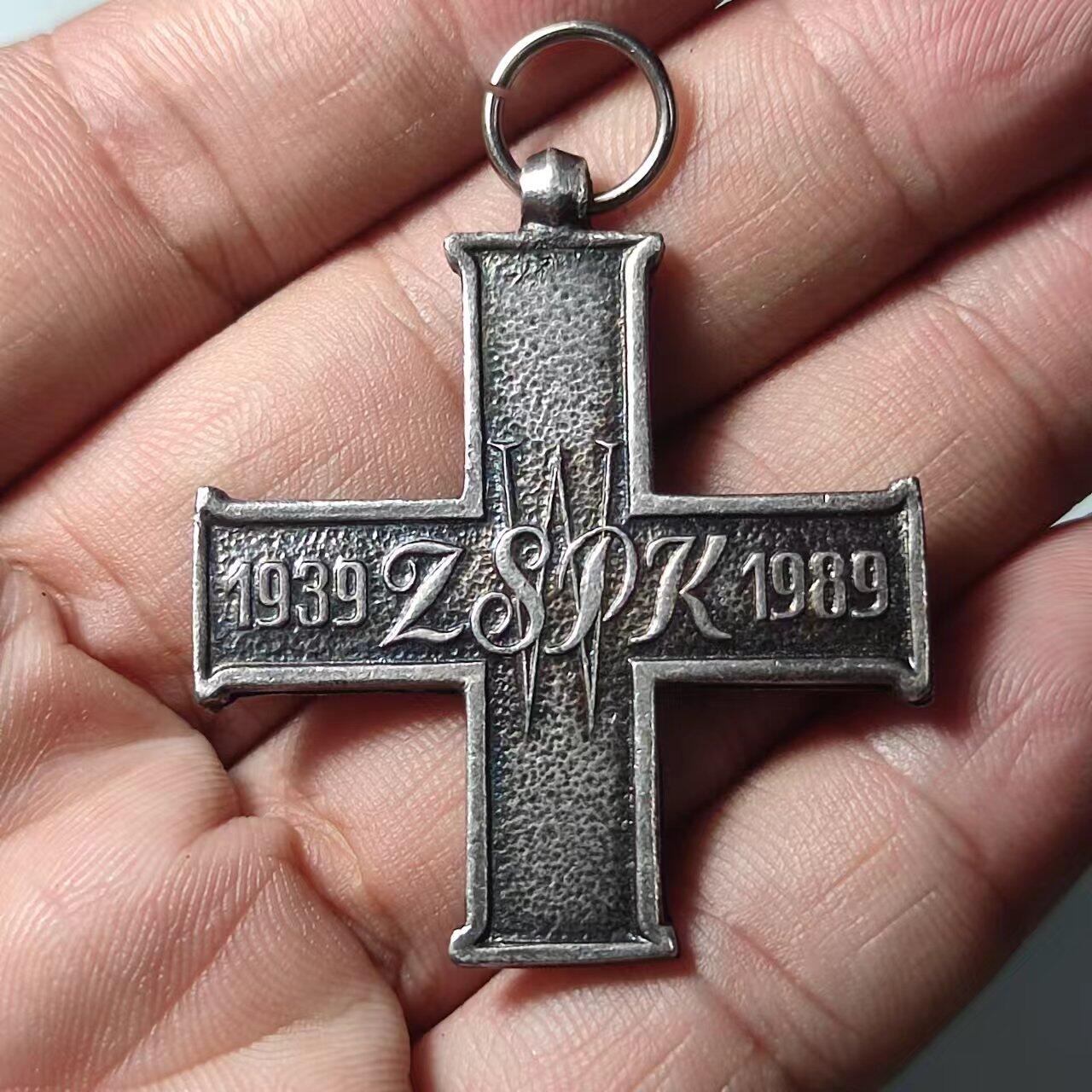 PCAI钱币17-07纸币小专场 外国1989年纪念章