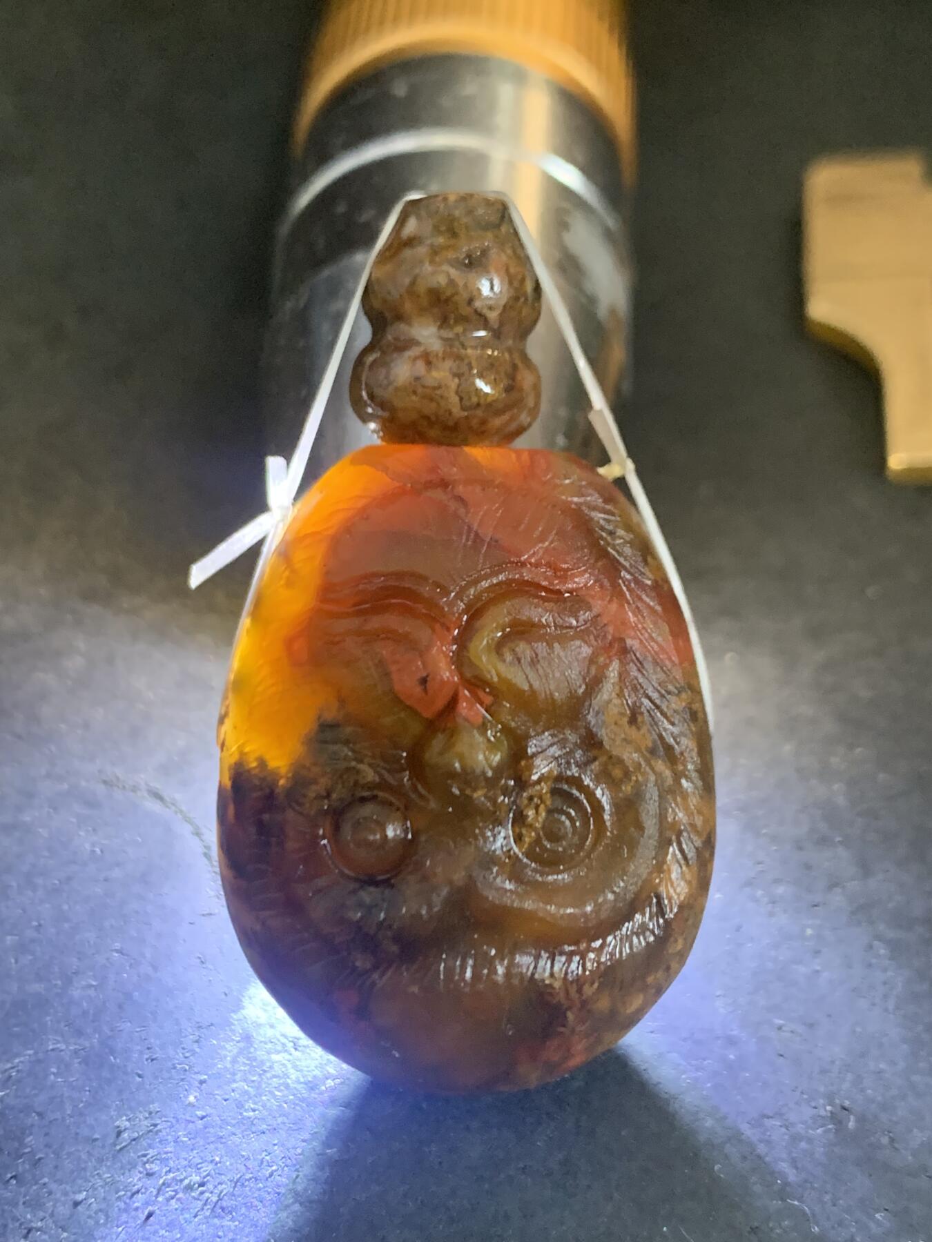 精美亚光草花纹战国红玛瑙手工雕刻灵猴佛头三通一套，