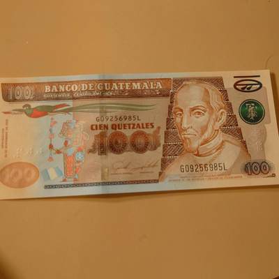 【世界钱币】精选微拍第141期暨2024年第53期 ～最新币展卖剩品类选购 2020年危地马拉100 全新绝品无4尾号985