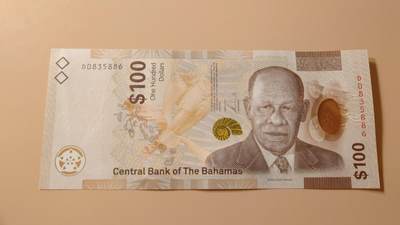 【世界钱币】精选微拍第141期暨2024年第53期 ～最新币展卖剩品类选购 【一口价已售出】2021年巴哈马100元 全新绝品无47尾号886