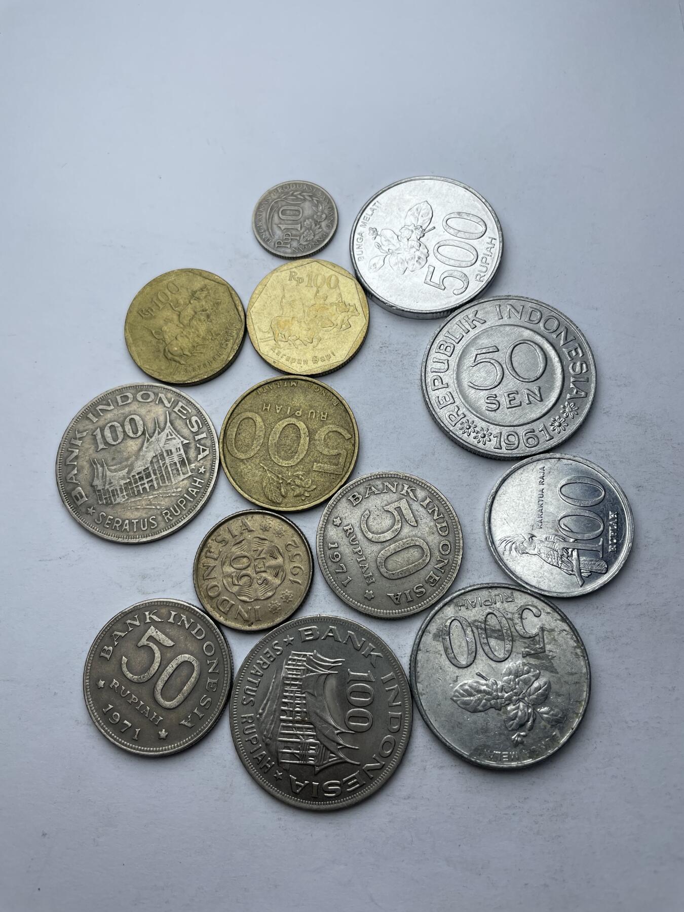 每日一拍，2024年集古藏今外币拍卖第十六期-第5场—（总第155拍），可以寄存60天，满160元包邮。 印尼各面值13枚