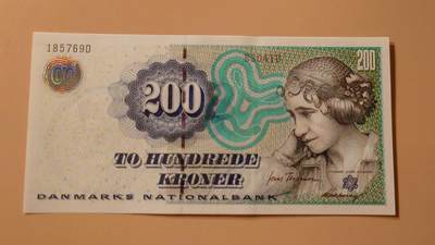 【世界钱币】精选微拍第141期暨2024年第53期 ～最新币展卖剩品类选购 2004年丹麦200克朗 全新绝品无4