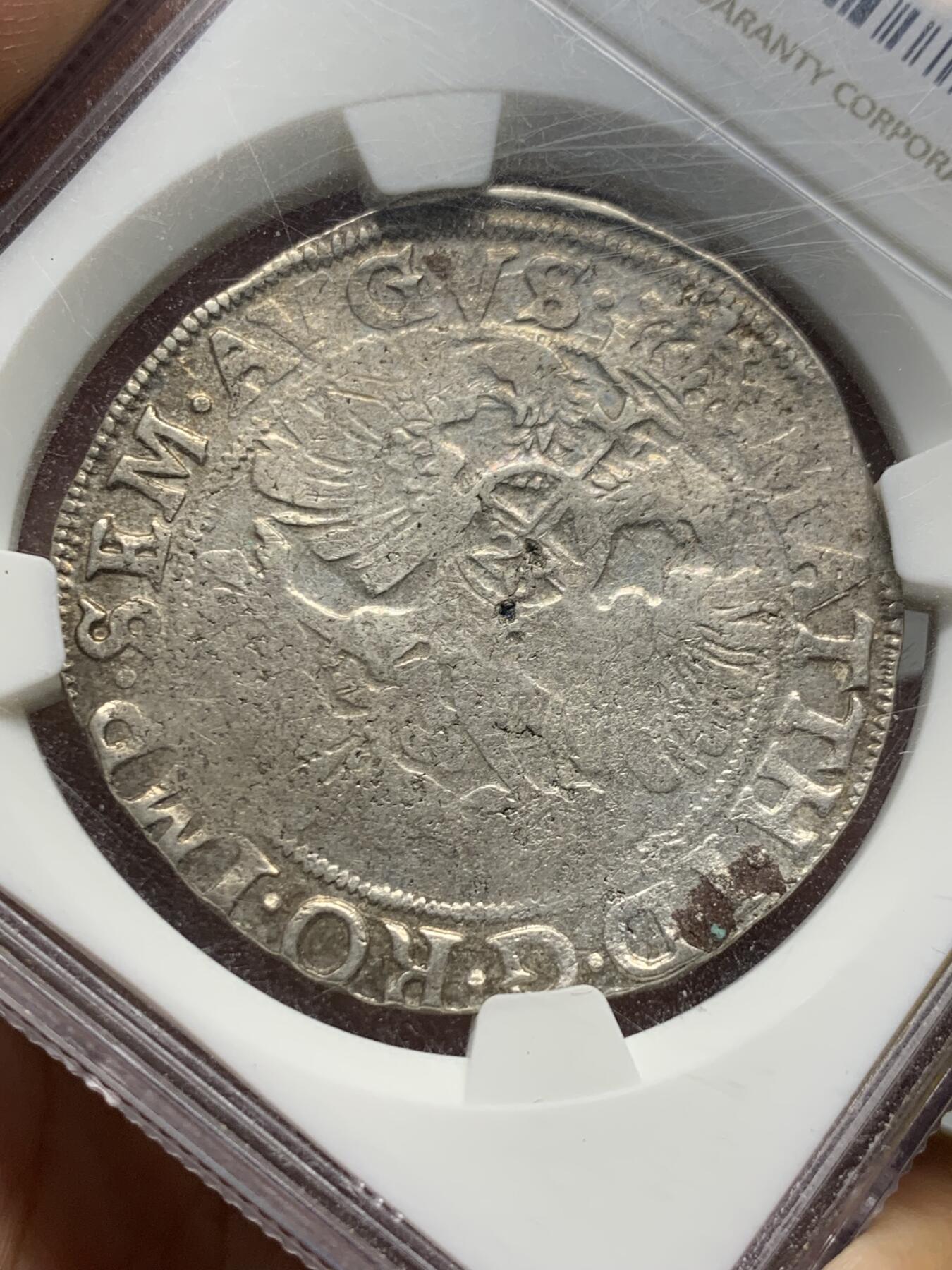 《竞宝斋》第318场 周日，周一 2场连拍 （全场包邮） NGC XFD 1619荷兰兹沃勒28s大银币 少见早期打制大银 实物底光犹存，较为难得，盒子轻微磨损