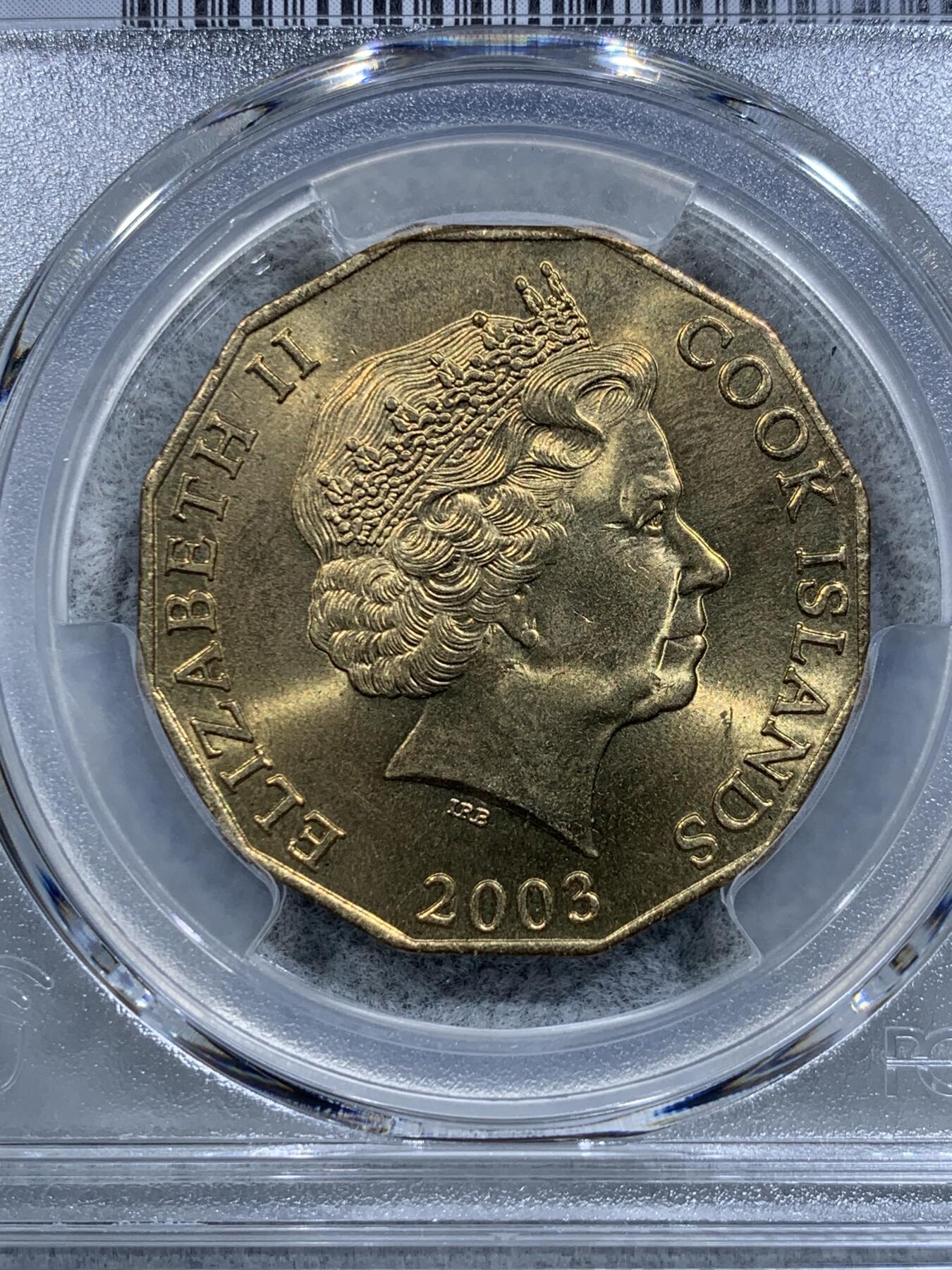 《竞宝斋》第318场 周日，周一 2场连拍 （全场包邮） PCGS MS66 唯一冠军分！2003 库克群岛 $5主币 海螺图案非常漂亮 很少见的一枚流通币 高分难得！！