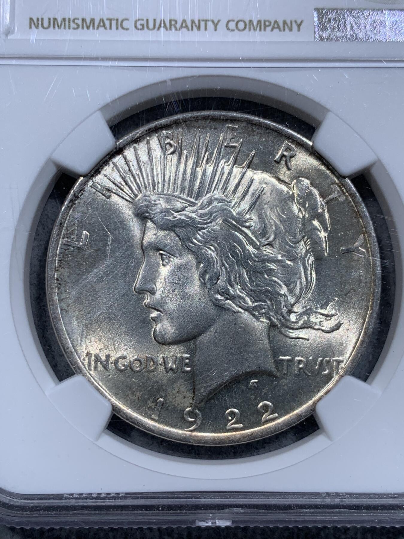 《竞宝斋》第318场 周日，周一 2场连拍 （全场包邮） NGC UNC 1922年 美国 1美元 和平银币 严评了 底板光度和彩都很过关 可以再评级试试 细节见图