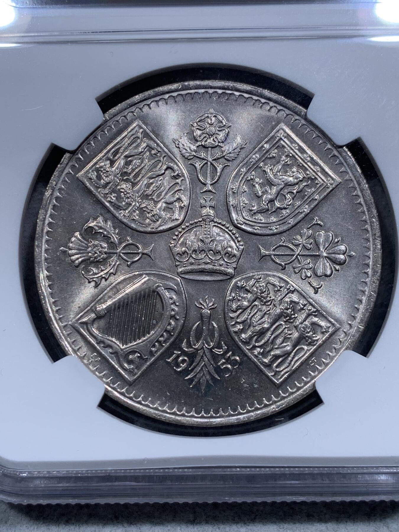 《竞宝斋》第318场 周日，周一 2场连拍 （全场包邮） NGC MS64 英国1953年伊丽莎白二世登基纪念克朗