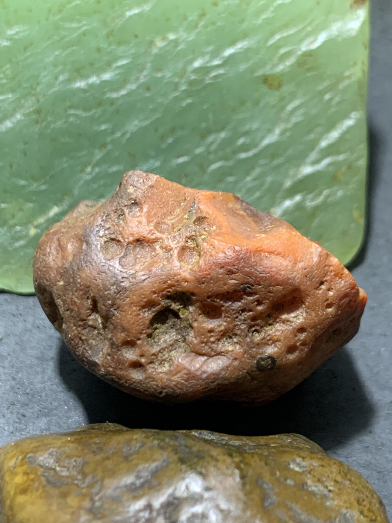 精美大开窗冻肉南红玛瑙原石一颗