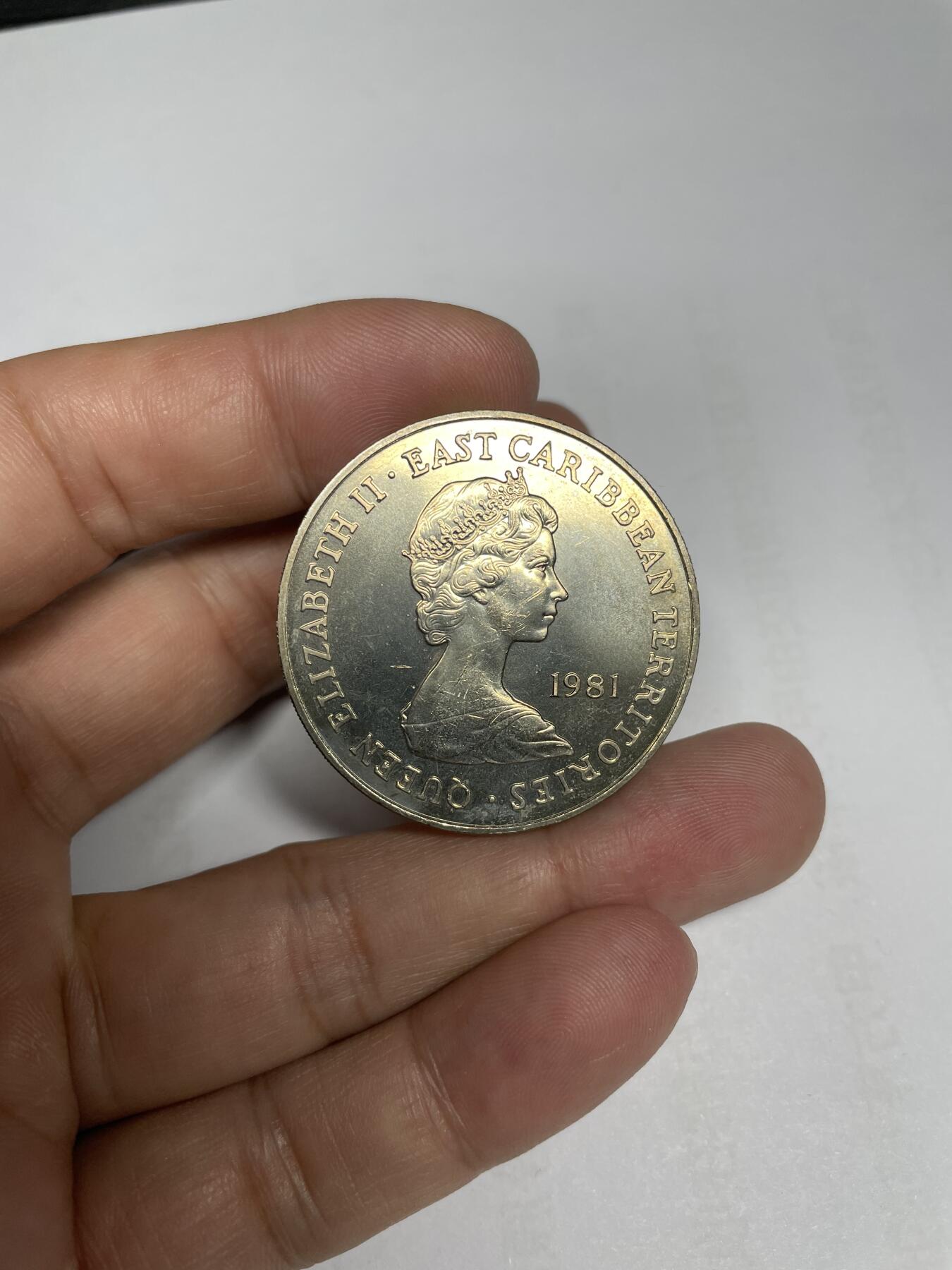 每日一拍，2024年集古藏今外币拍卖第十六期-第6场—（总第156拍），可以寄存60天，满160元包邮。 1981年东加勒比10元-帆船