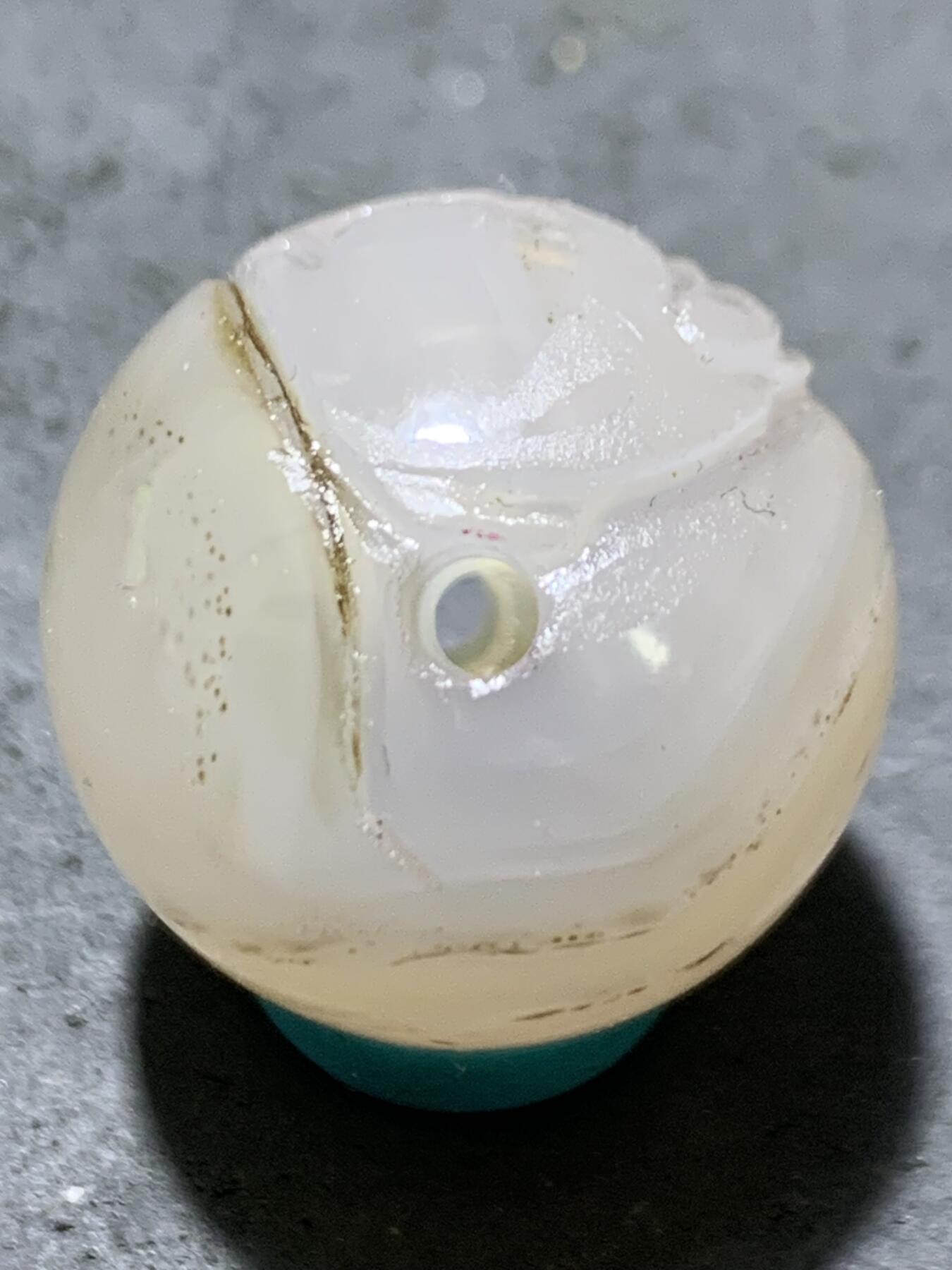 精美高玉化亚光草花纹海洋玉髓手工俏色巧雕玉兔（兔飞猛进）2.0圆珠一个
