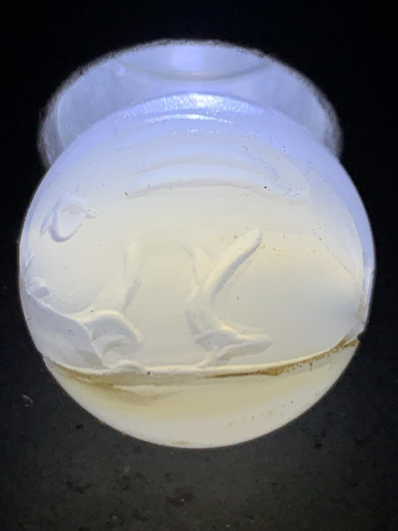 精美高玉化亚光草花纹海洋玉髓手工俏色巧雕玉兔（兔飞猛进）2.0圆珠一个