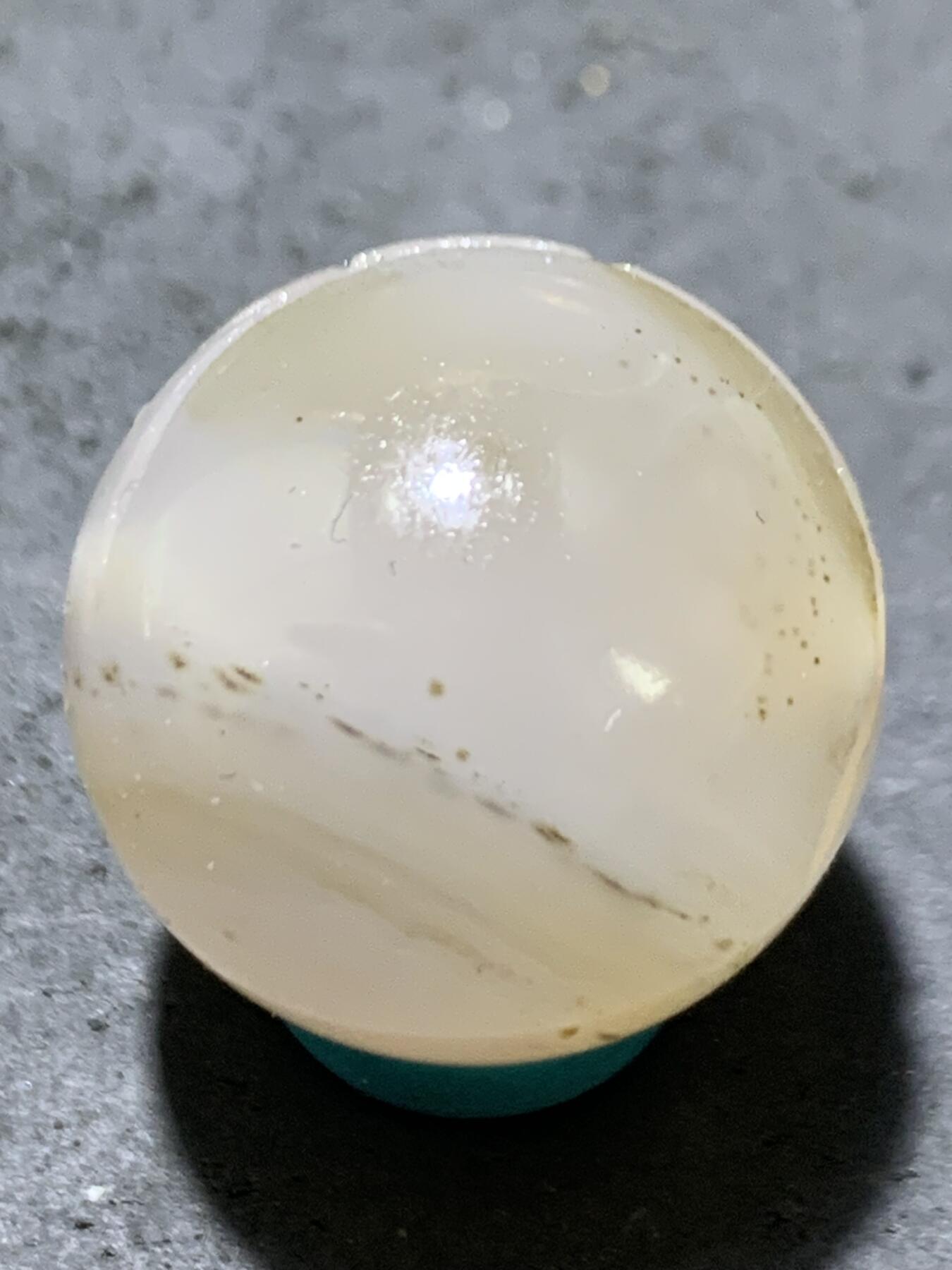 精美高玉化亚光草花纹海洋玉髓手工俏色巧雕玉兔（兔飞猛进）2.0圆珠一个