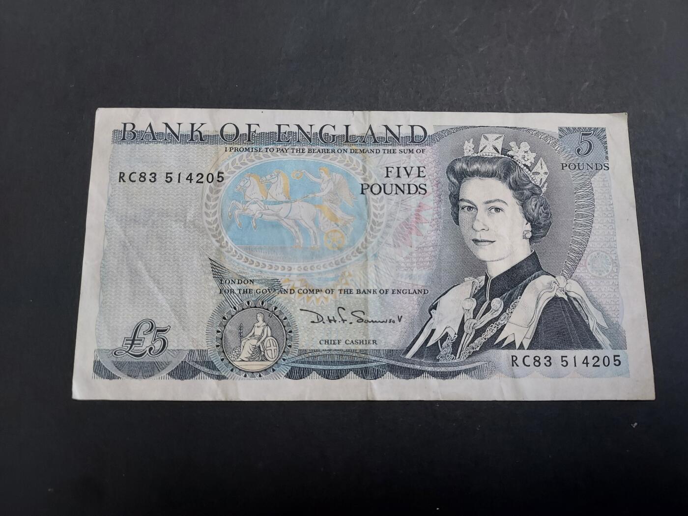 博彦收藏10月20日晚上8点 钱币专场 英国女皇5镑 流通好品