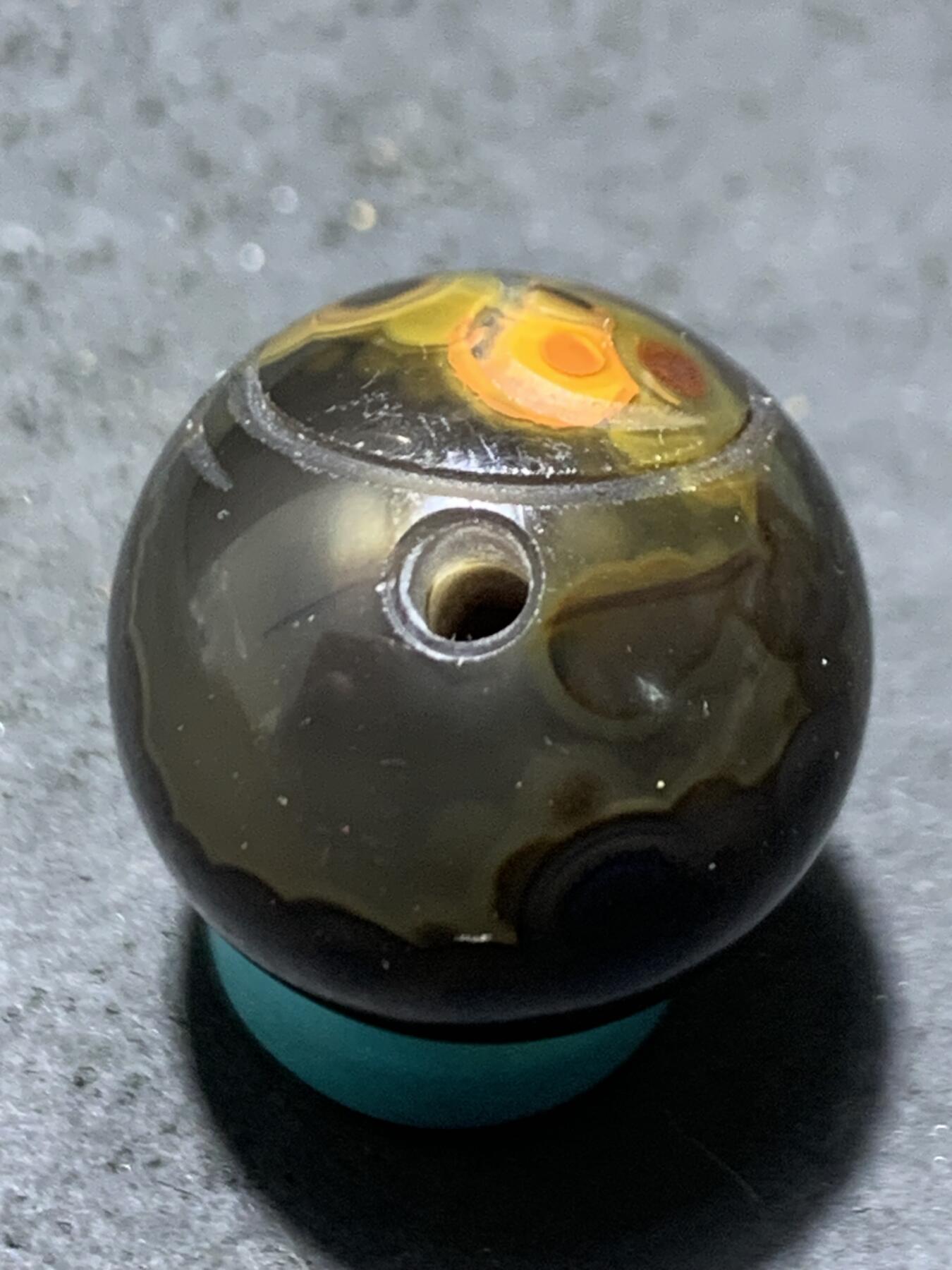 精美冻料战国红玛瑙手工俏色巧雕太极阴阳鱼珠一颗
