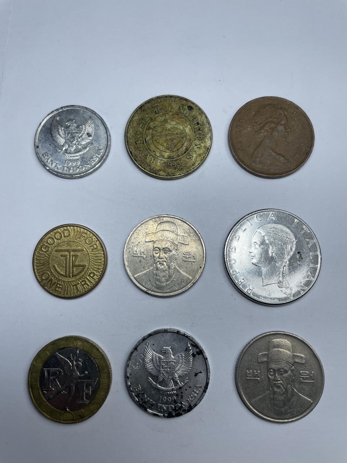 每日一拍，2024年集古藏今外币拍卖第十六期-第7场—（总第157拍），可以寄存60天，满160元包邮。 散币9枚