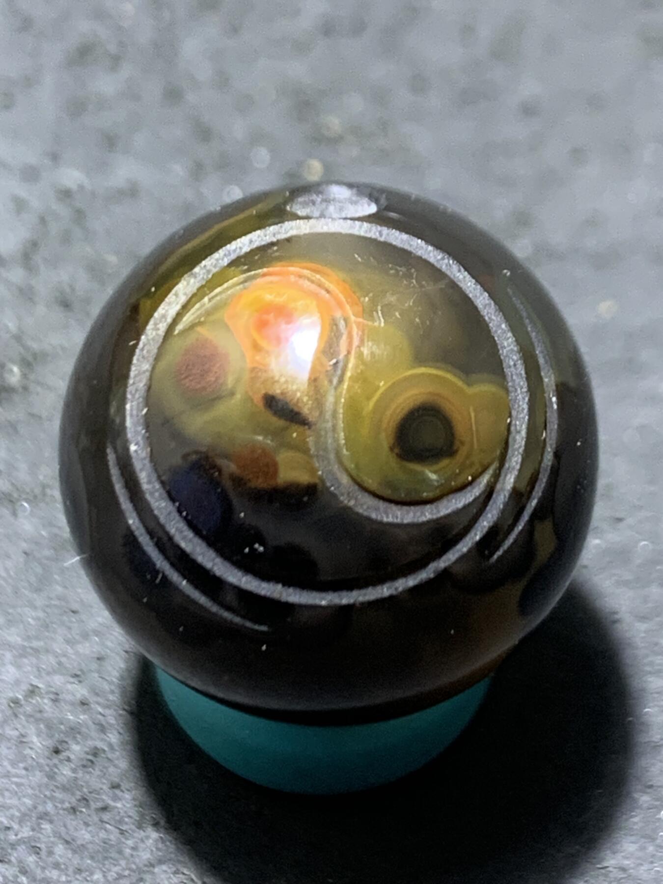 精美冻料战国红玛瑙手工俏色巧雕太极阴阳鱼珠一颗
