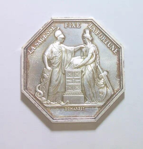 法国1799年 女神站像高浮雕精制银章 38MM 30克