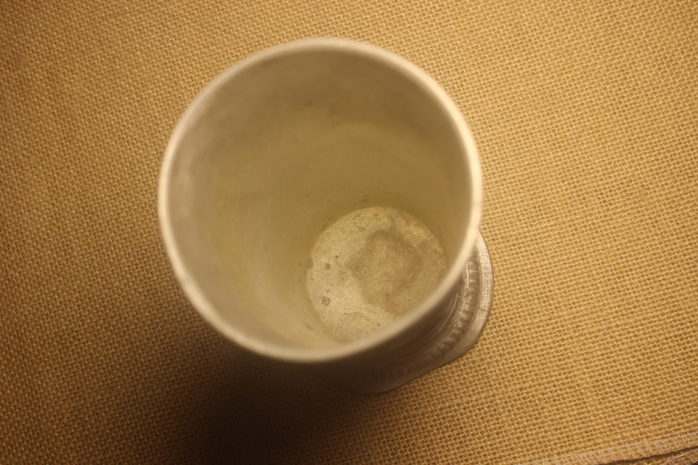 2024.10.21德章主题拍卖 德皇主题锡合金酒杯，日常使用痕迹，略有磕碰，高14.5cm。上直径8cm，下直径8.5cm，重615克