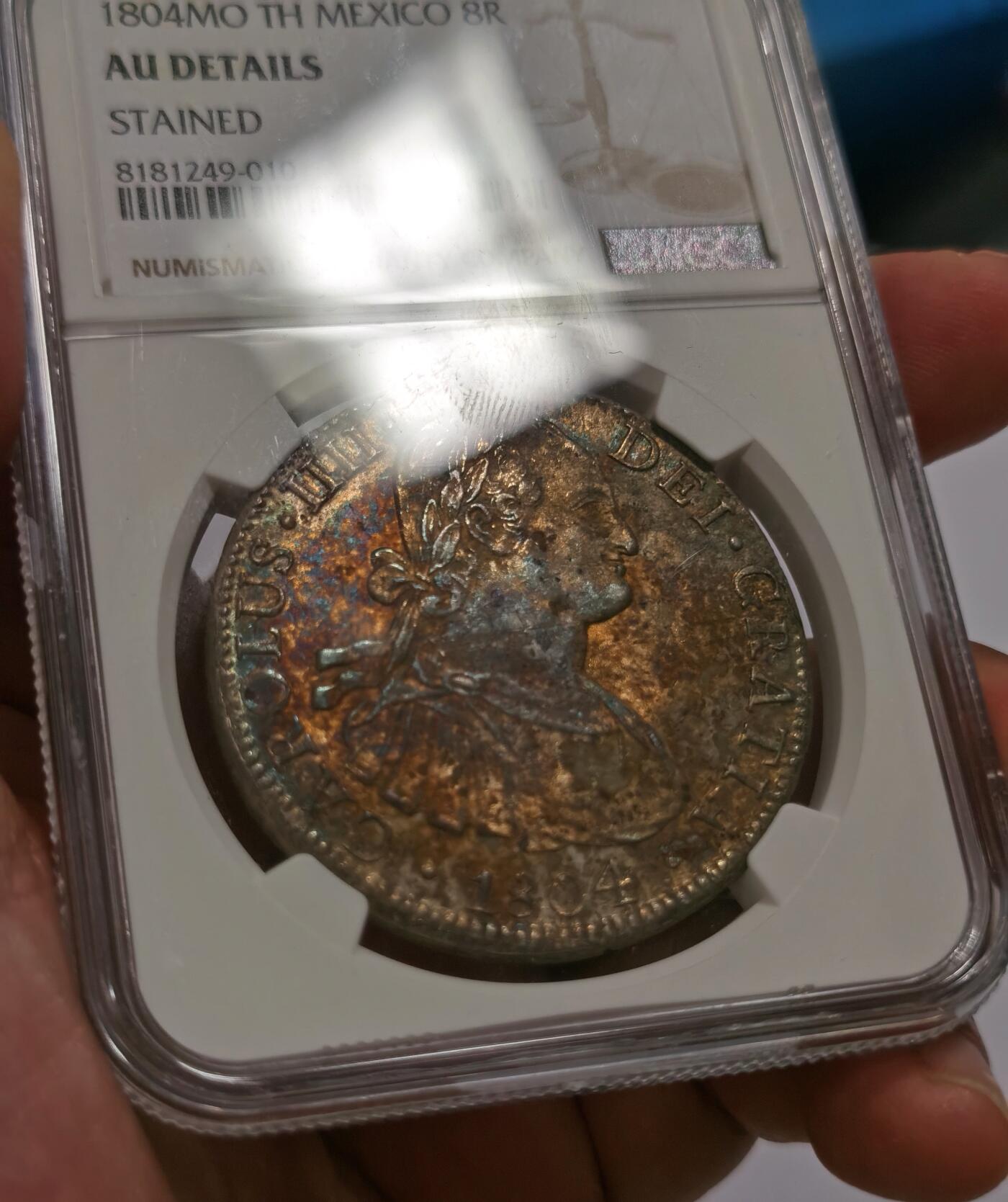 博洋堂世界钱币拍卖第096期（全场包邮） NGC AU 西属墨西哥1804年MO TH卡洛斯四世双柱银币，五彩底板极具魅力