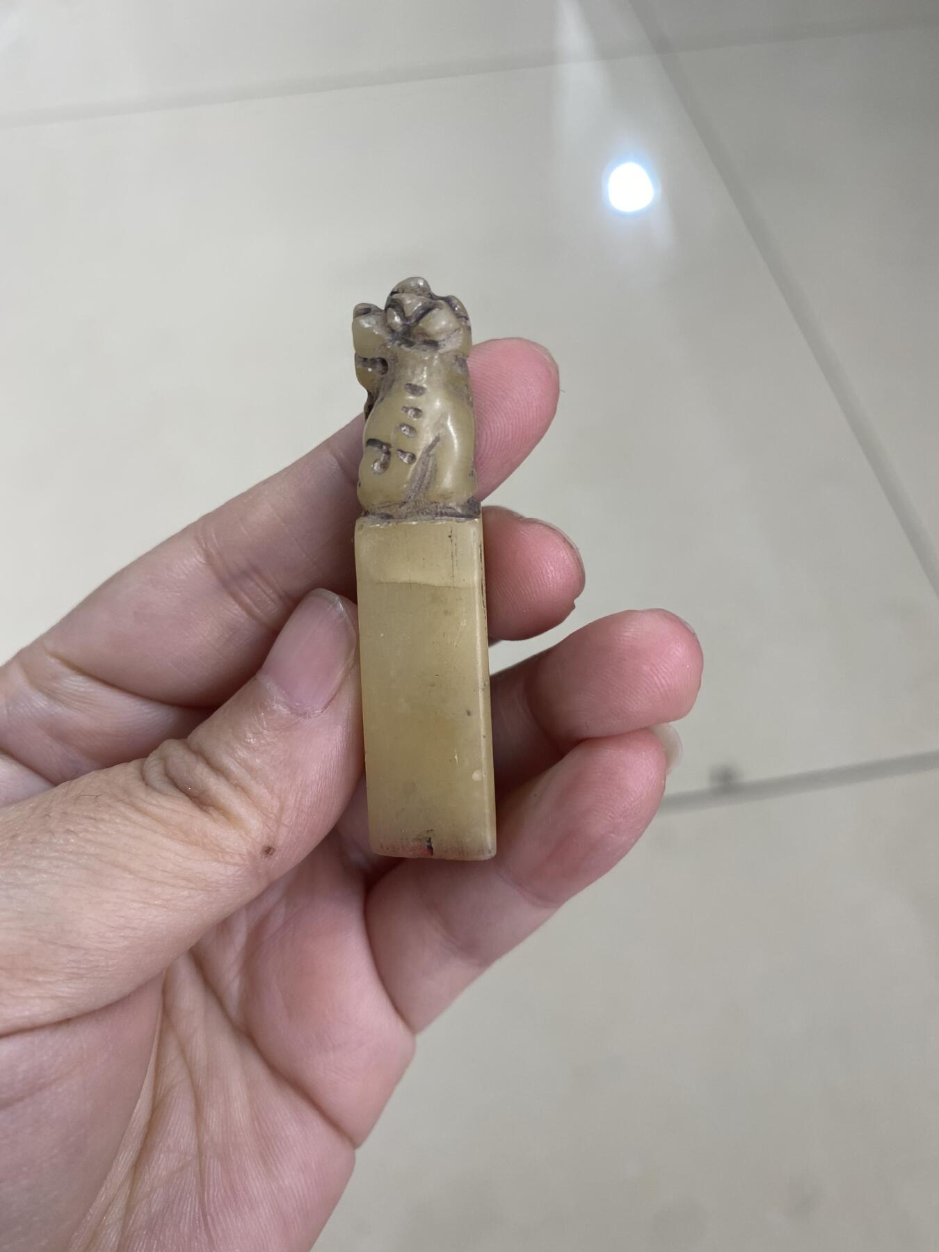 老玉狮子印章，尺寸5.3厘米，品相如图，168包快递 老玉狮子印章，尺寸5.3厘米，品相如图，168包快递