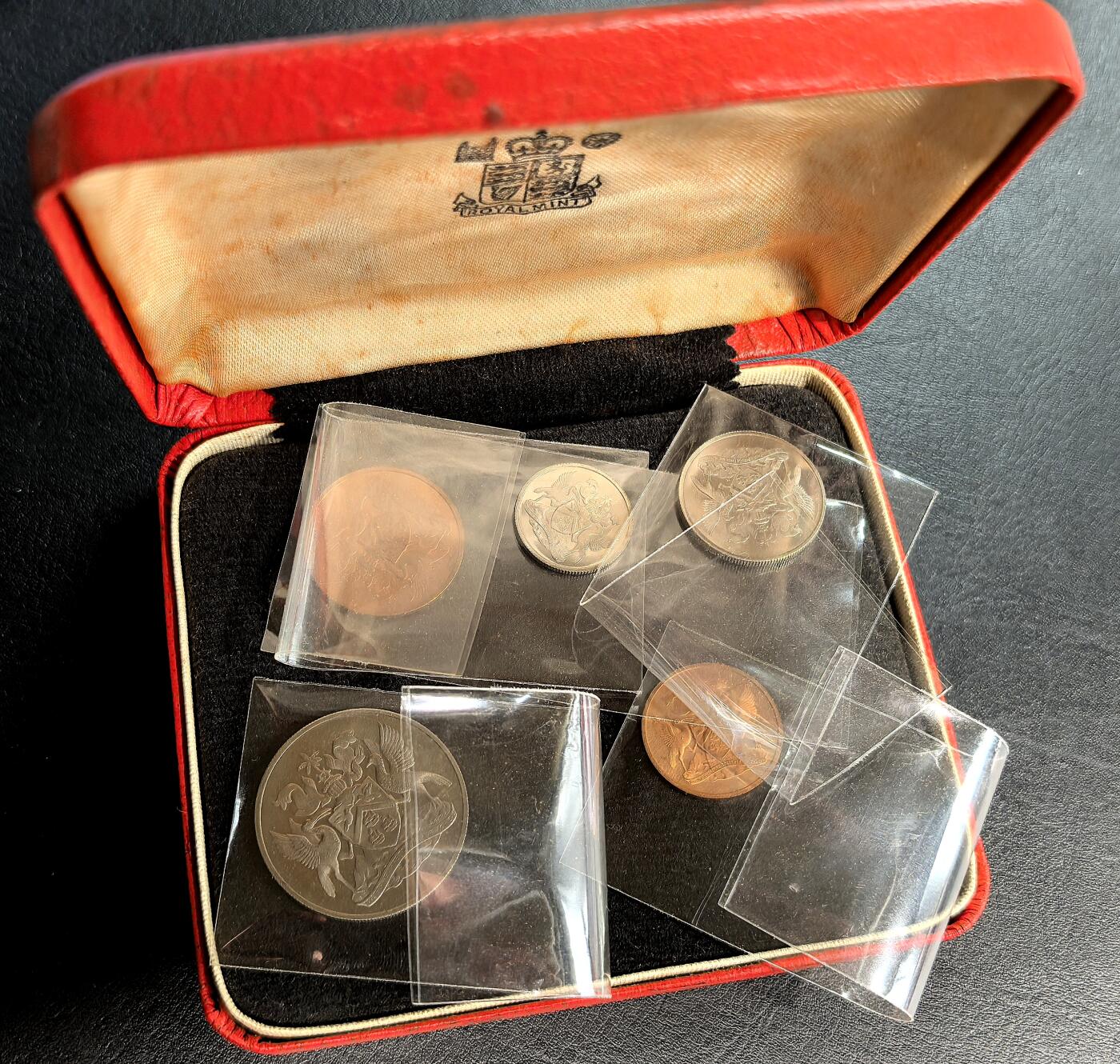 凡希社世界钱币微拍第二百八十六期 1966特立尼达和多巴哥Proof set精铸，附原盒