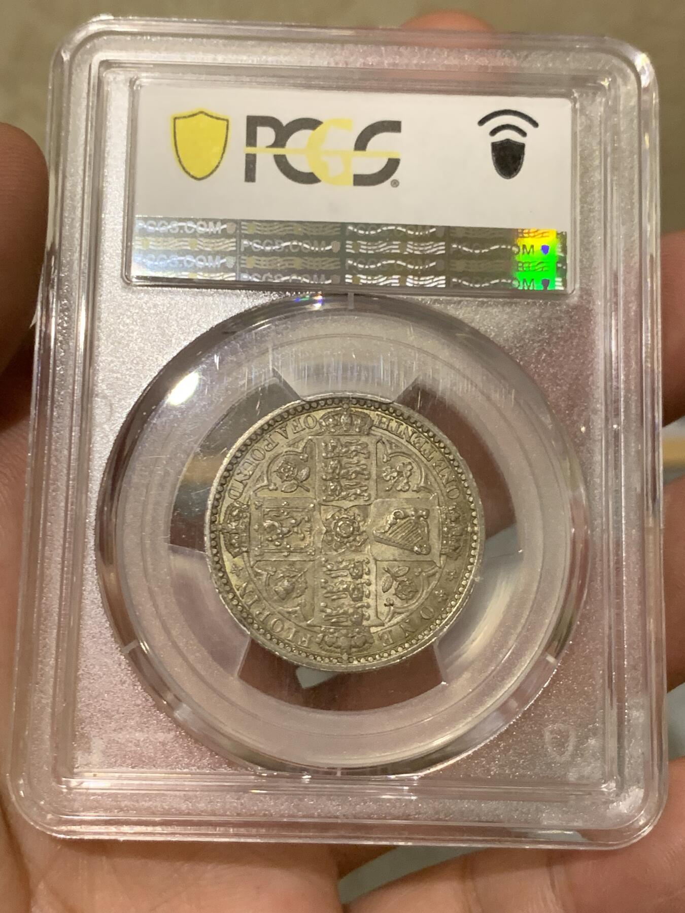 《竞宝斋》第320场 周日，周一，周二  3场连拍 （全场包邮） PCGS MS63 英国1849维多利亚无神弗洛林 欧洲包浆 色彩匀称 底板出色 热门品种 近年受人追捧 一枚足以入藏！