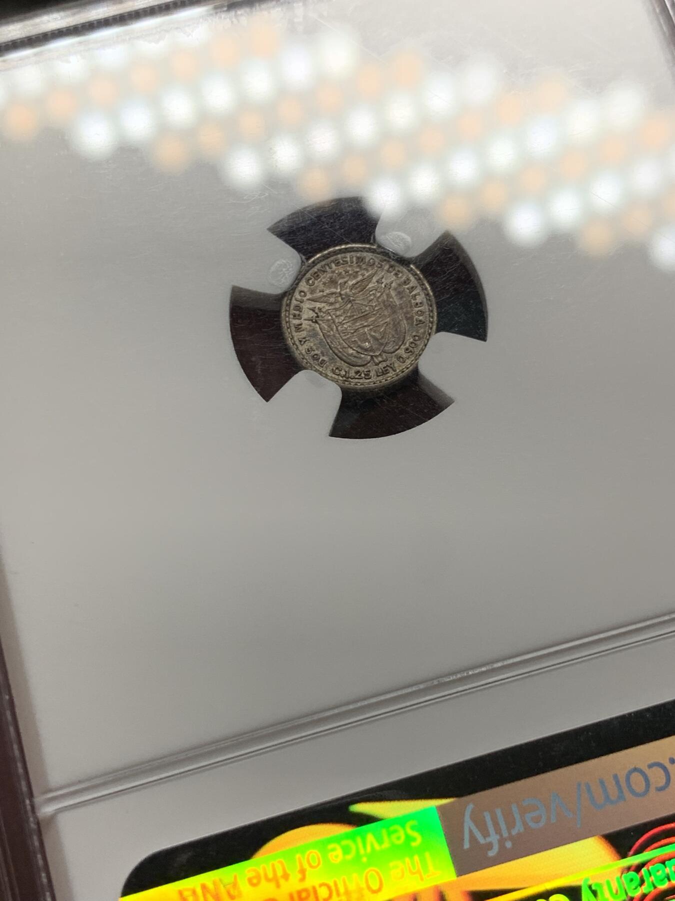 《竞宝斋》第320场 周日，周一，周二  3场连拍 （全场包邮） NGC AU55 巴拿马1904年2.5c，目前所见最小的机制币，麻雀虽小五脏俱全，细节不错转光品相，上海N低评了，未流通的细节！